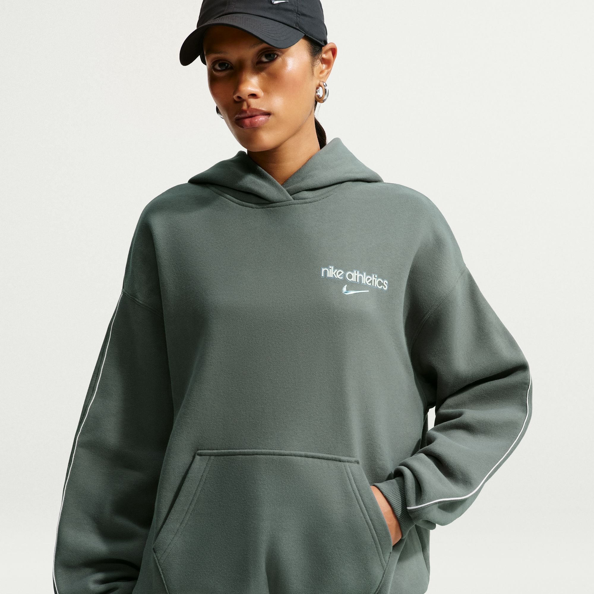 Nike Studio Fleece Medium Weight image number 2