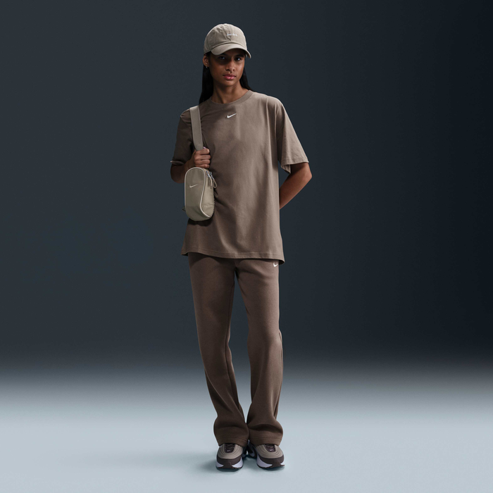 Nike Sportswear Essential image number 3 Nike Sportswear Essential image number 3