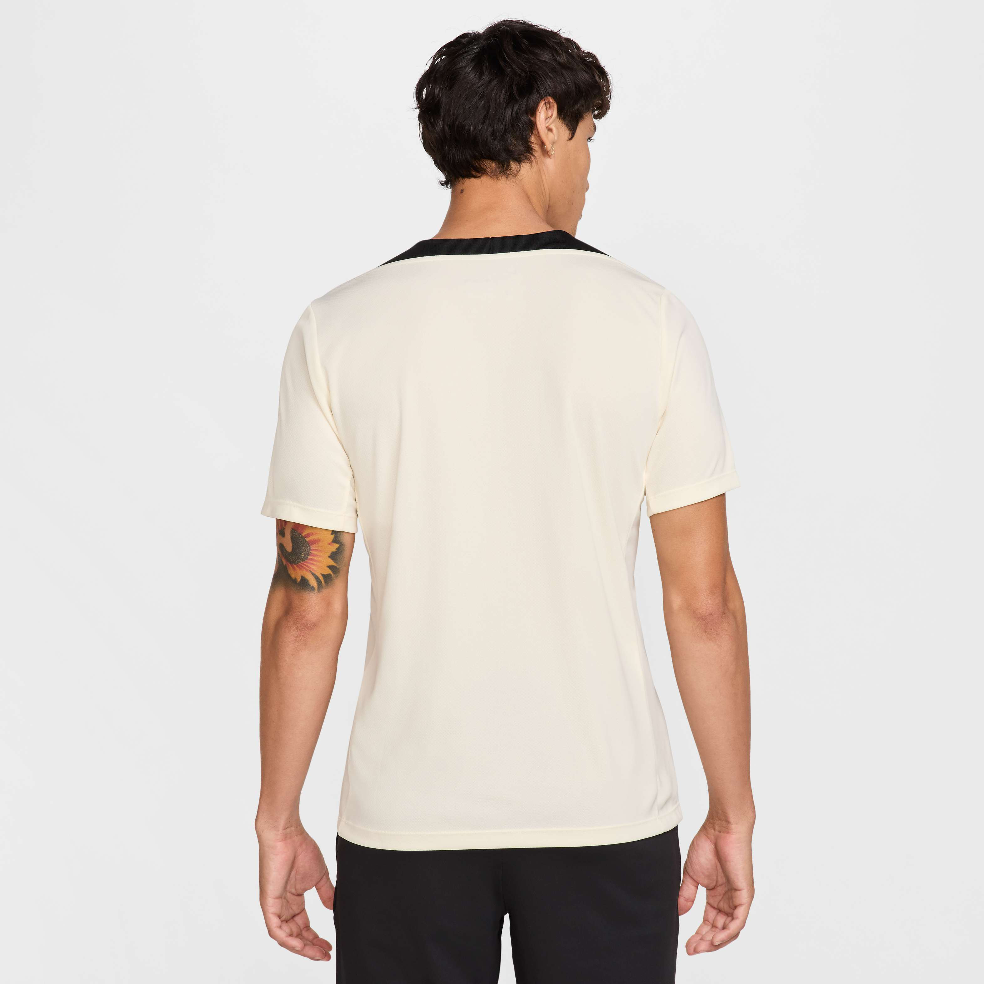 Liverpool F.C. Strike Special Edition image number 1