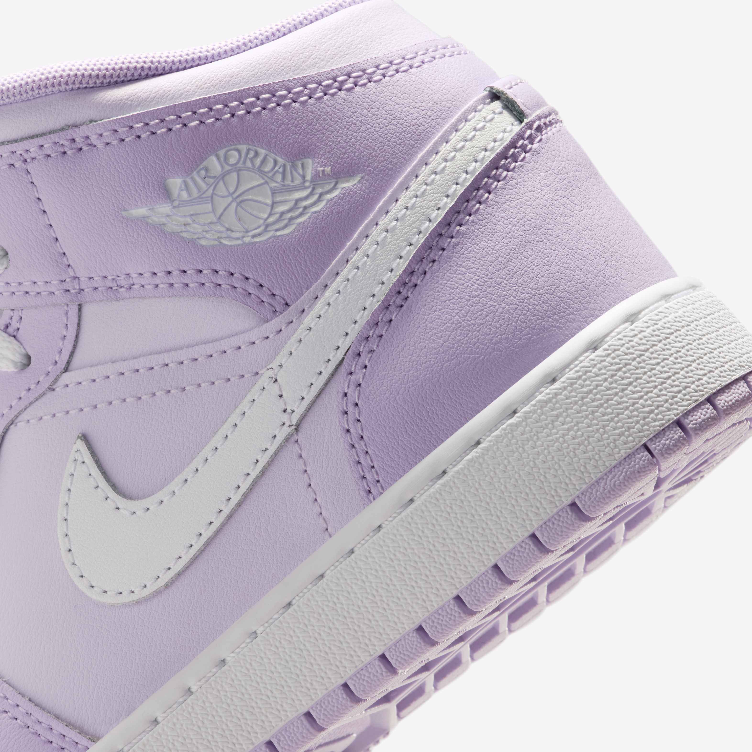 Air Jordan 1 Mid image number 7