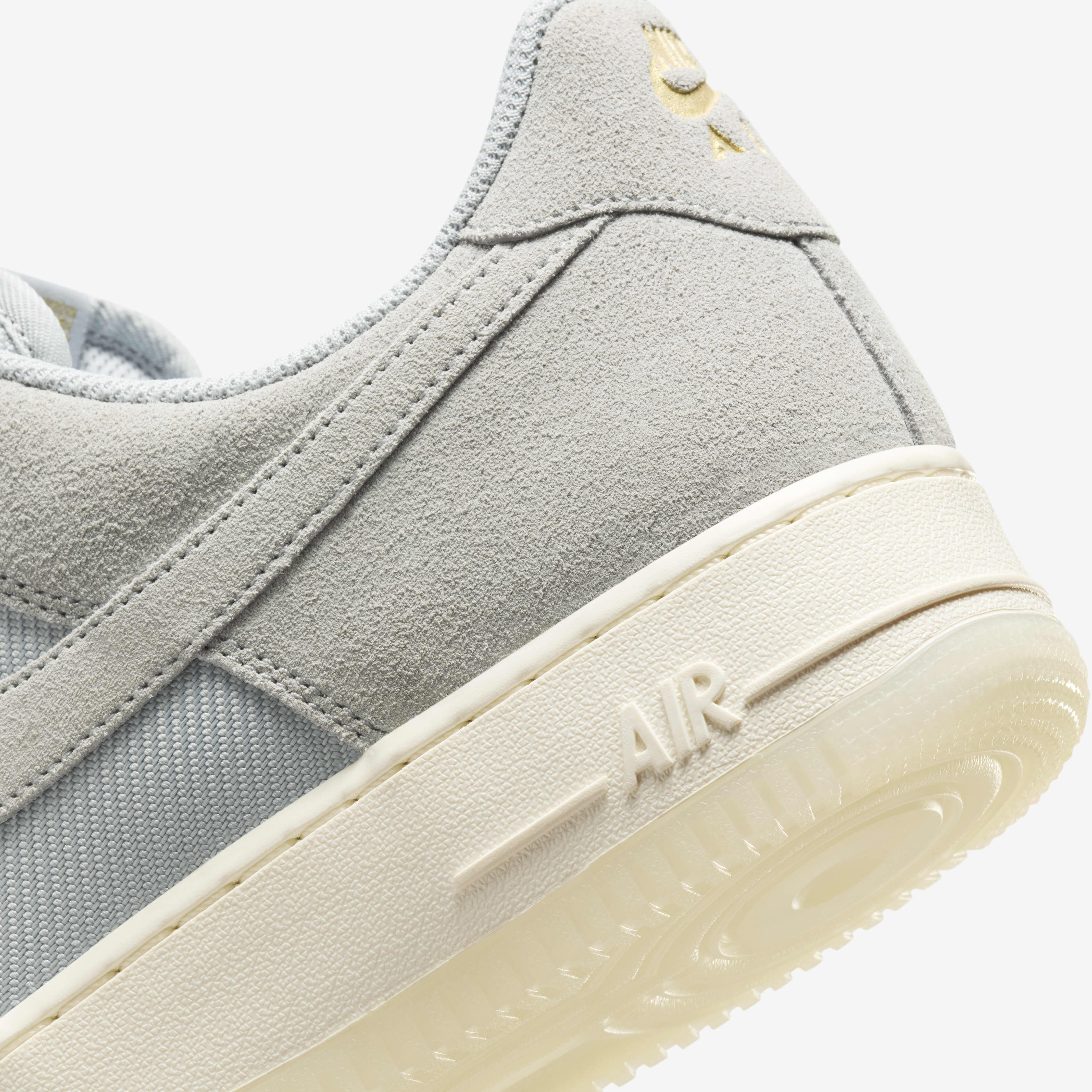 Nike Air Force 1 '07 LV8 image number 7