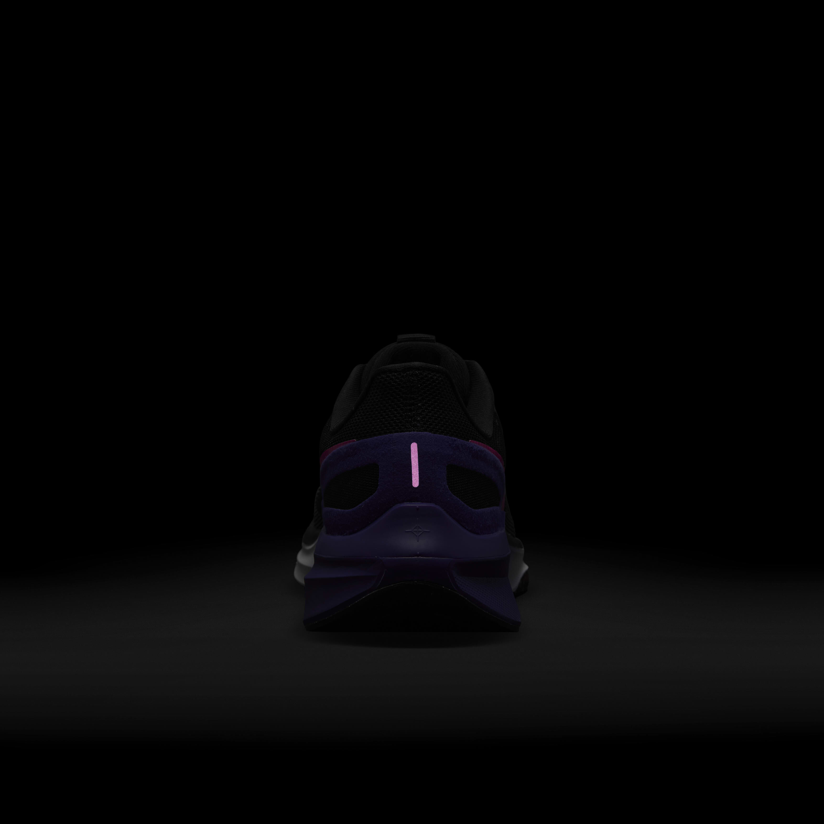 Nike Structure 25 image number 8