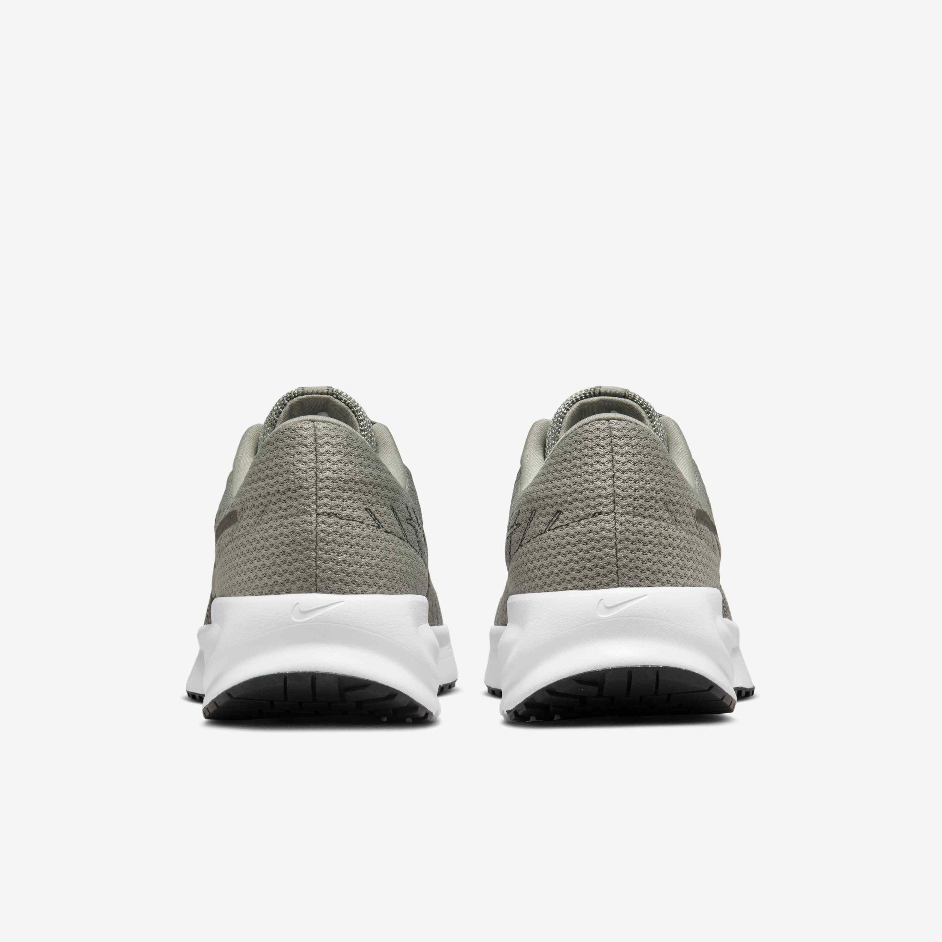 Nike Run Defy image number 5