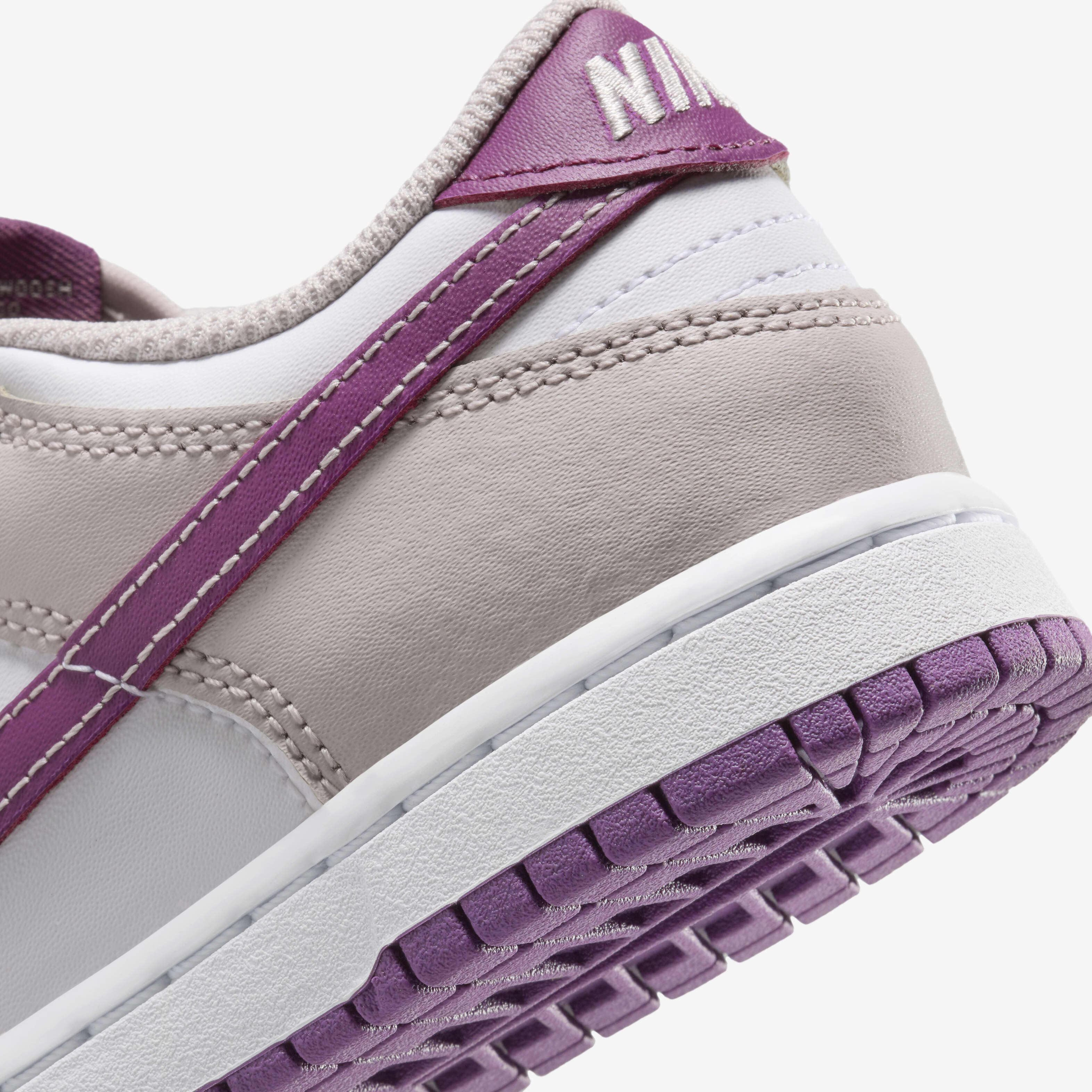 Nike Dunk Low image number 7