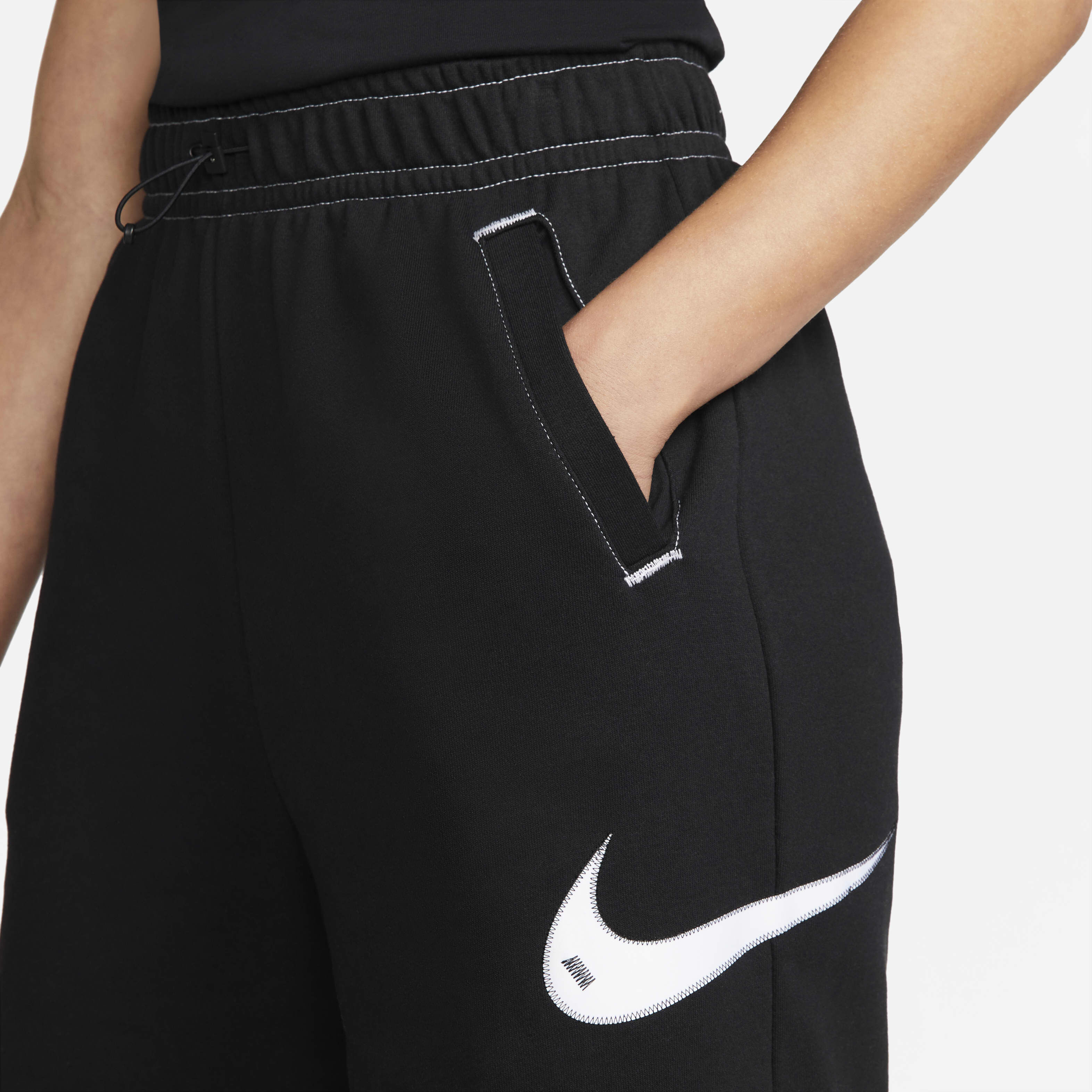 Nike Sportswear Swoosh image number 3