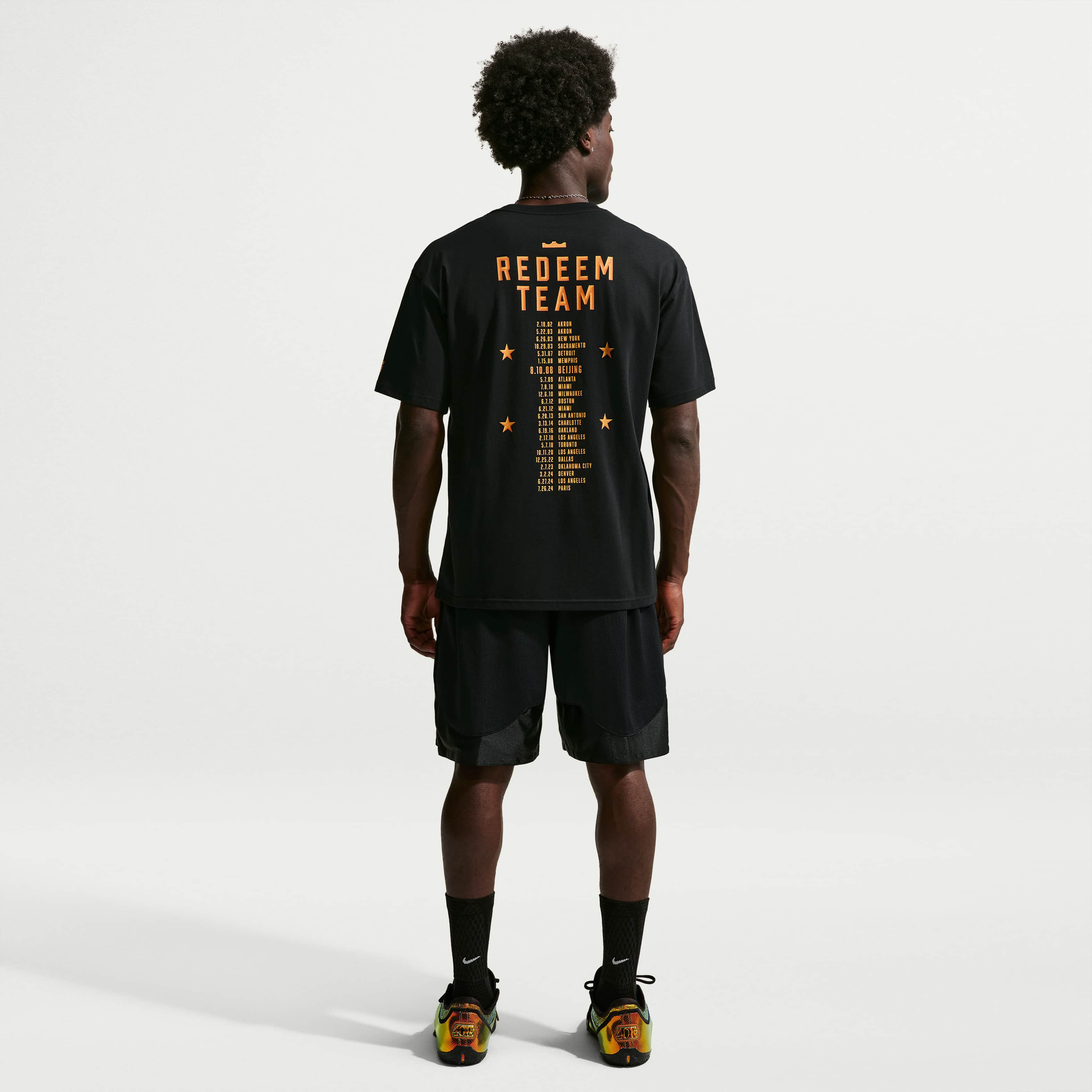 ليبرون جيمس ليبرون "آوت فور ريديمبشن" image number 4