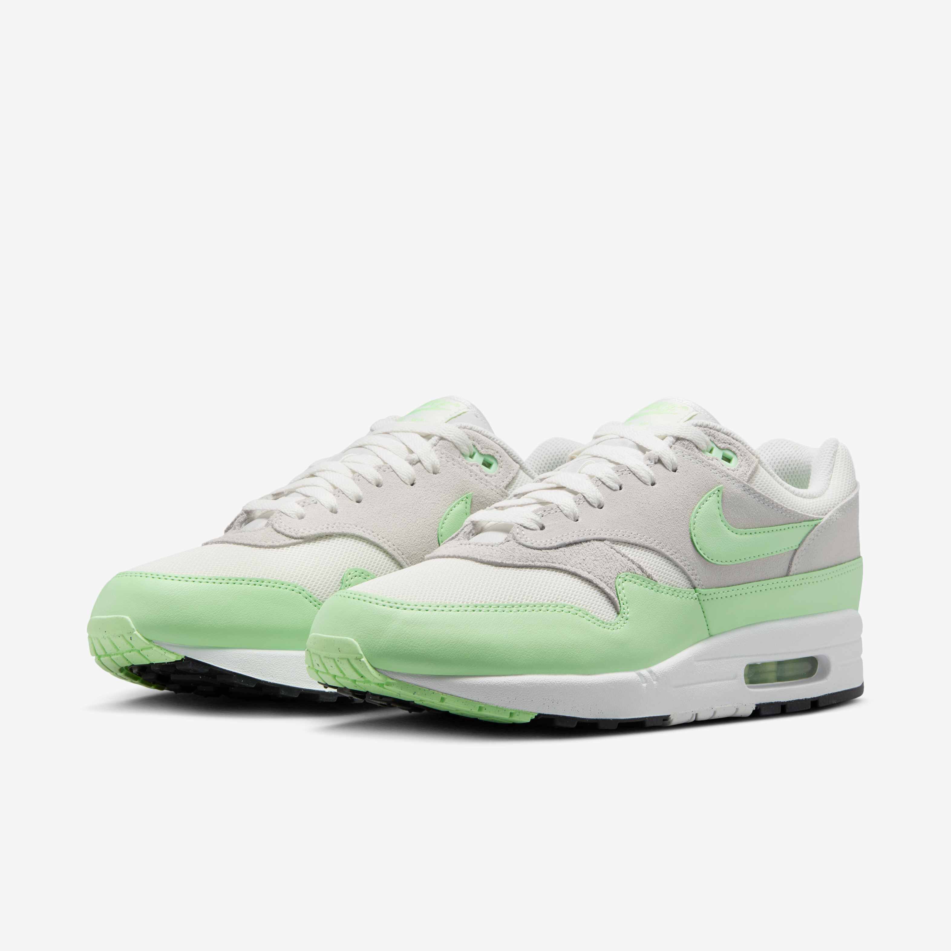 Nike Air Max 1 Essential image number 4
