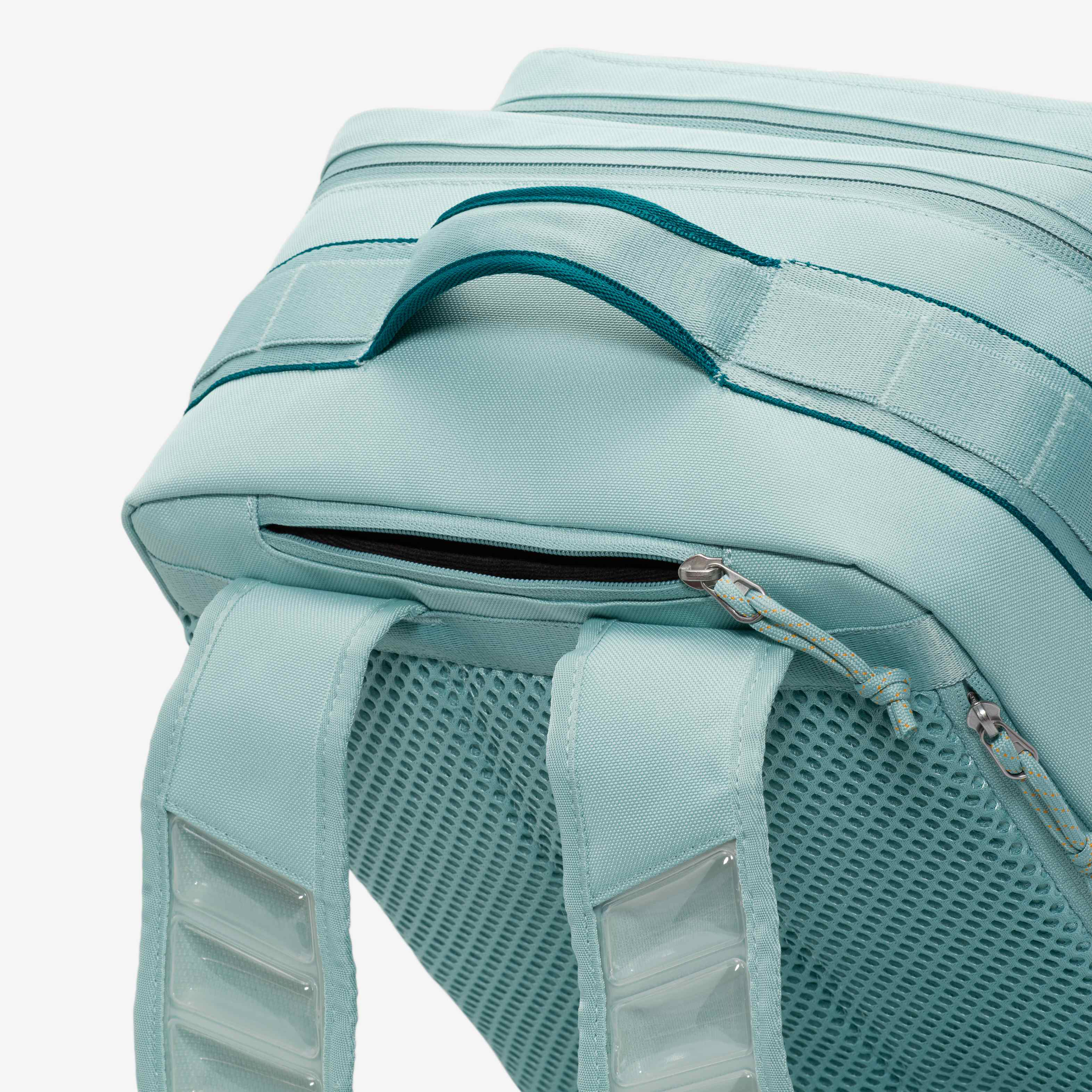 نايكي يوتيليتي سبيد image number 9