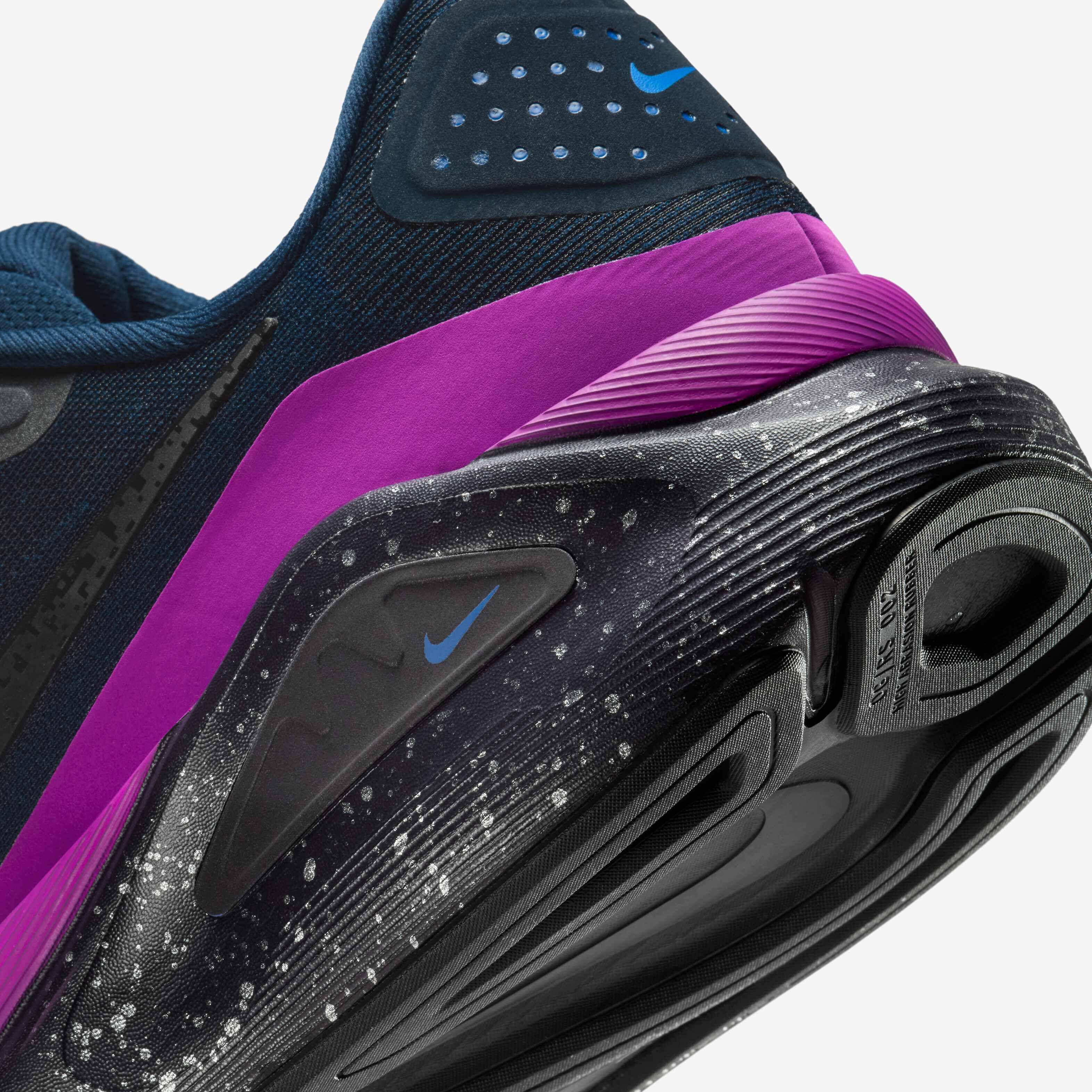 Nike Structure 26 SE image number 7