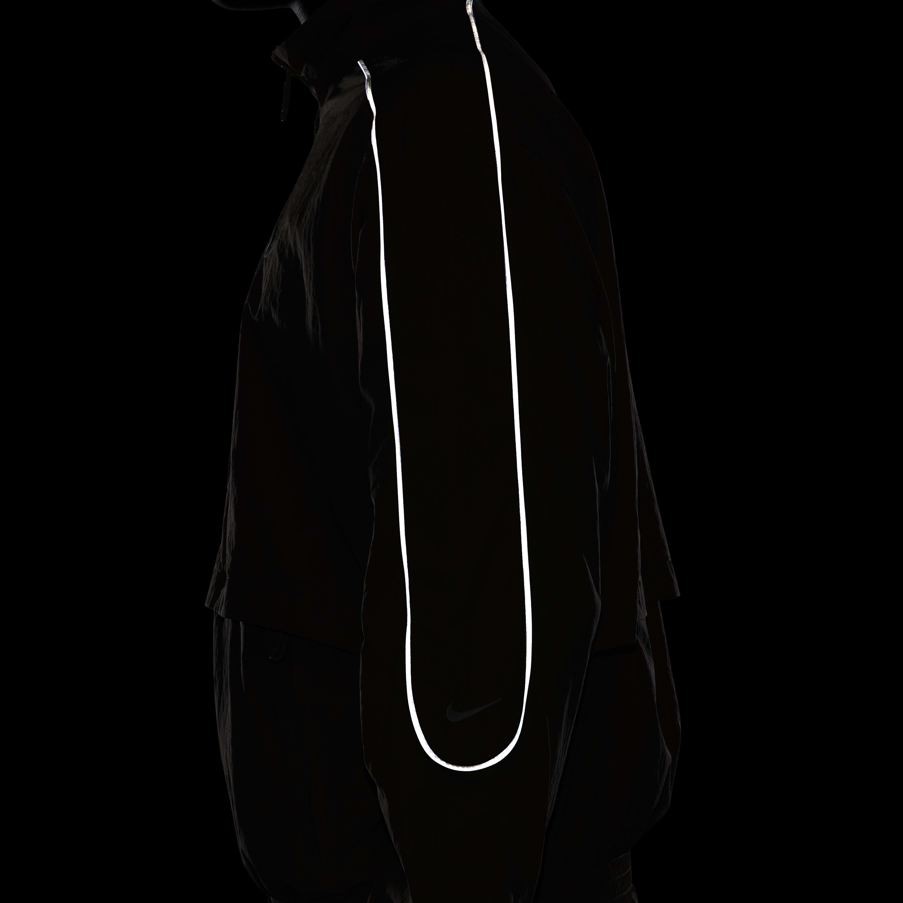 Nike Sportswear Solo Swoosh image number 8