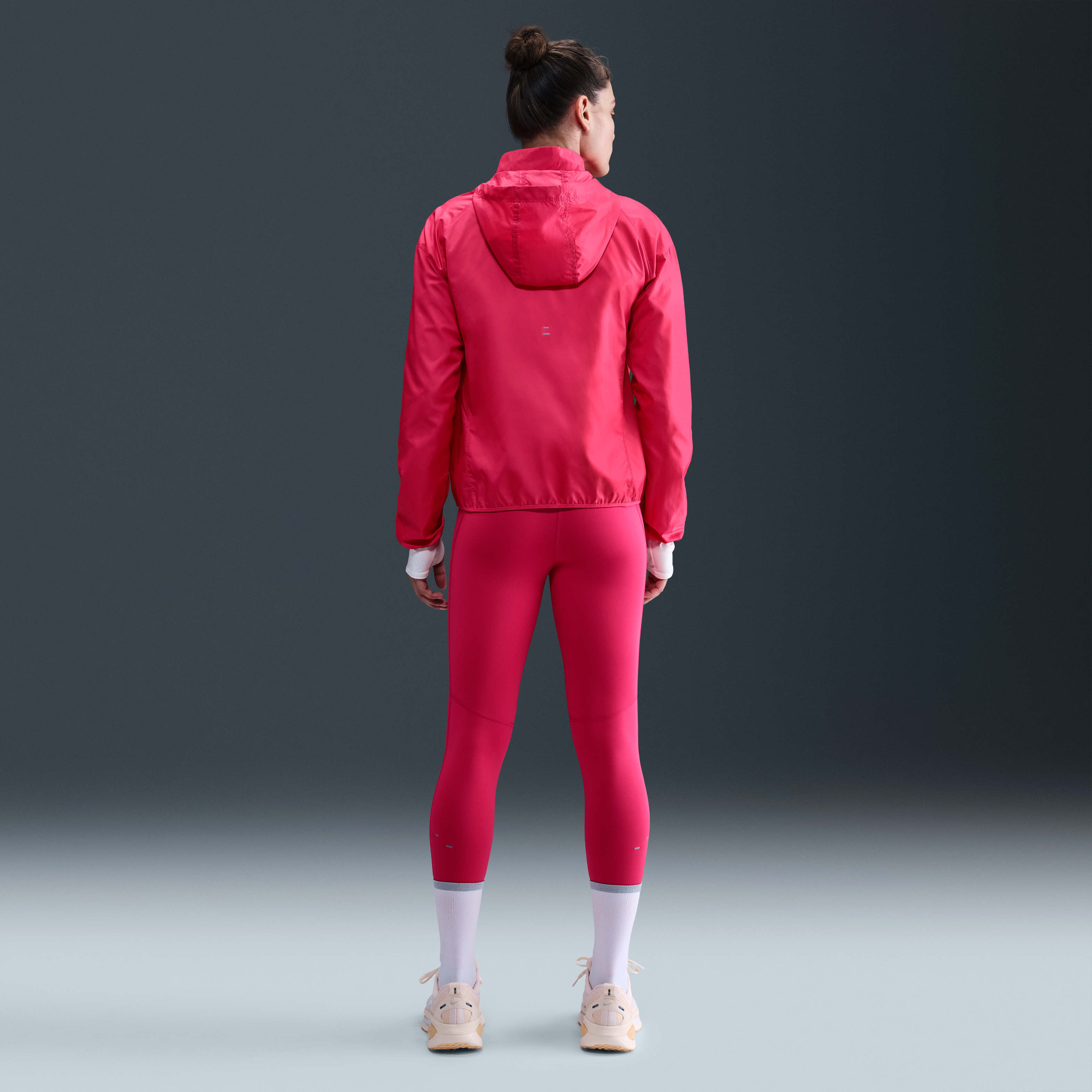 نايكي تيمبو image number 4