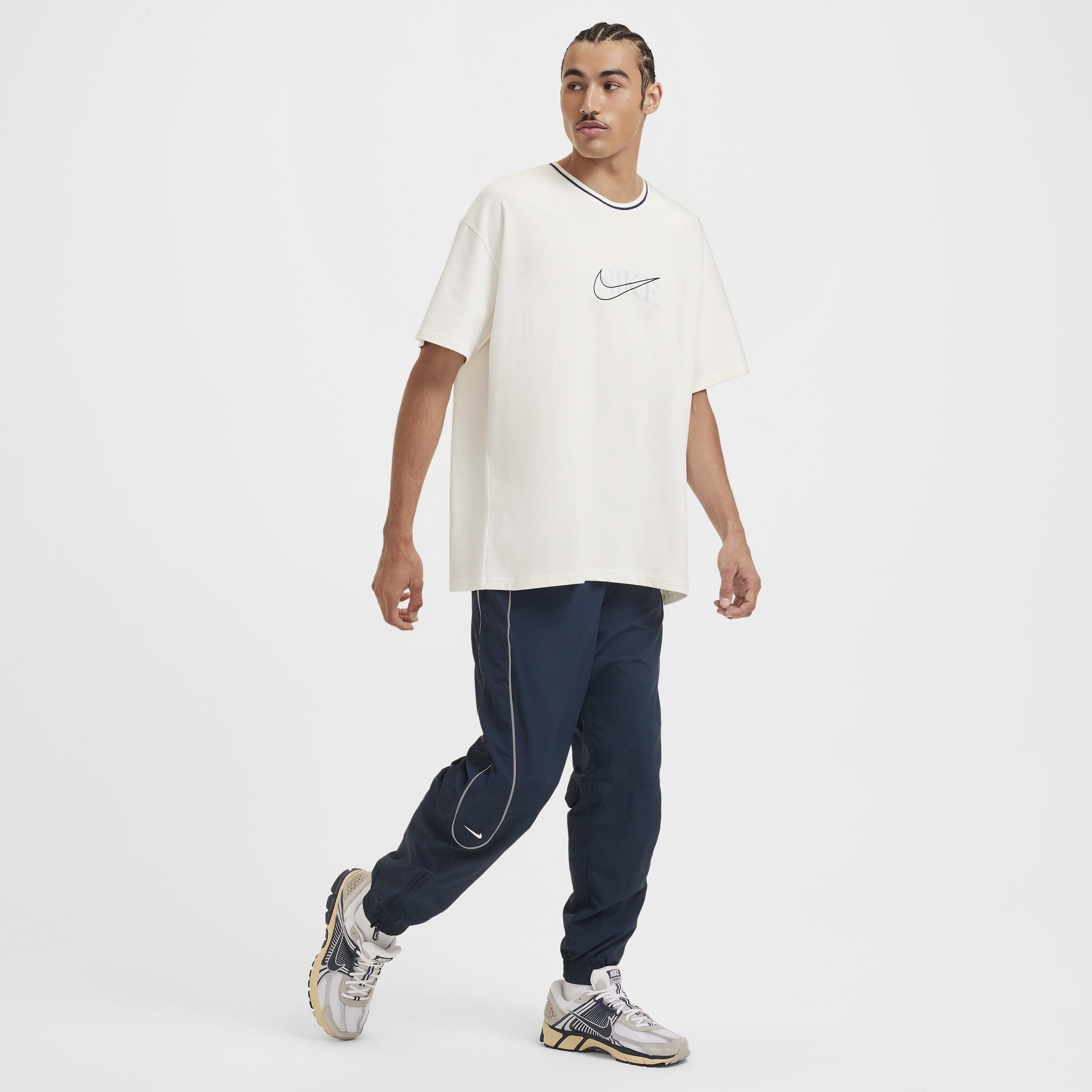 نايكي سولو سووش image number 7