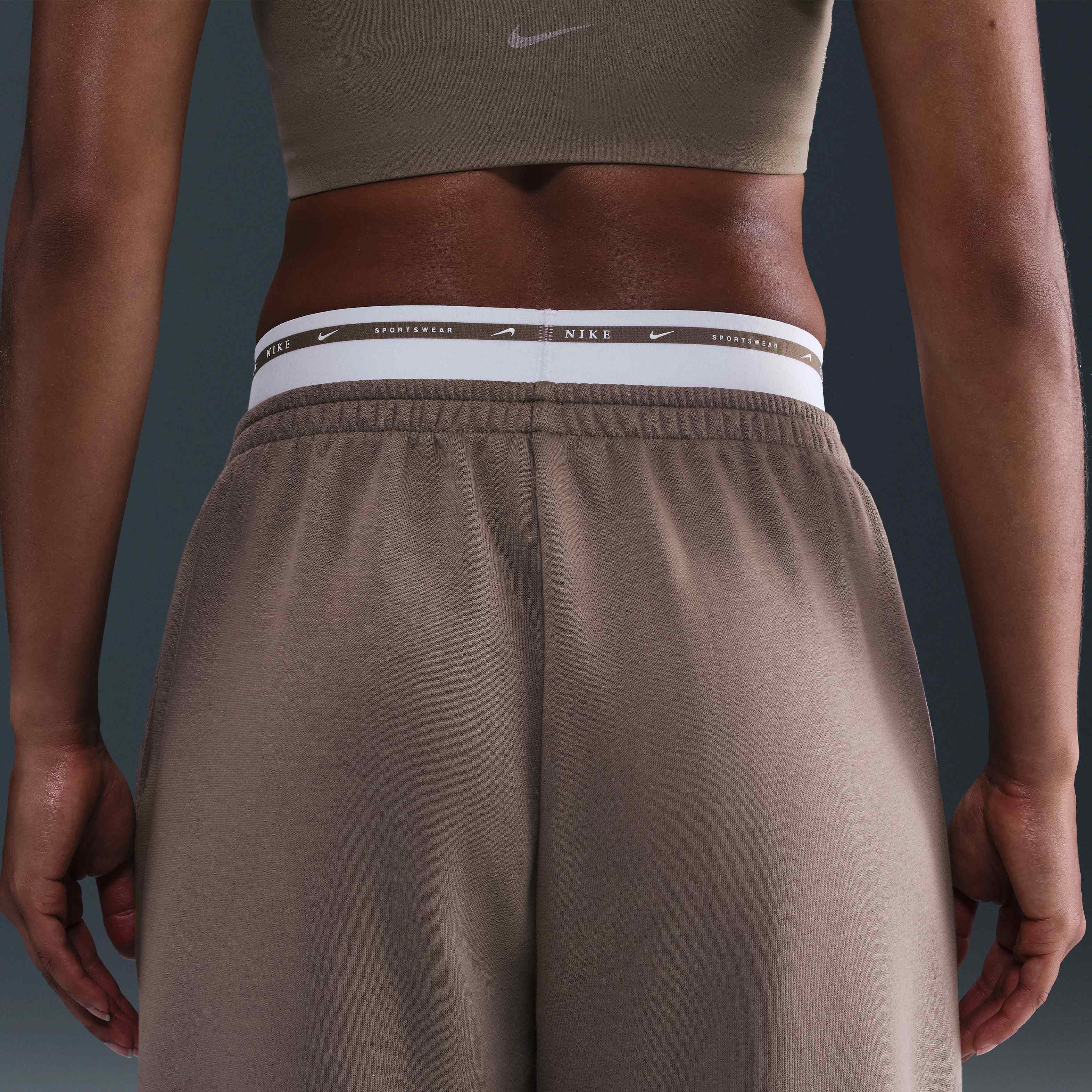 Nike Sportswear Phoenix Fleece image number 2