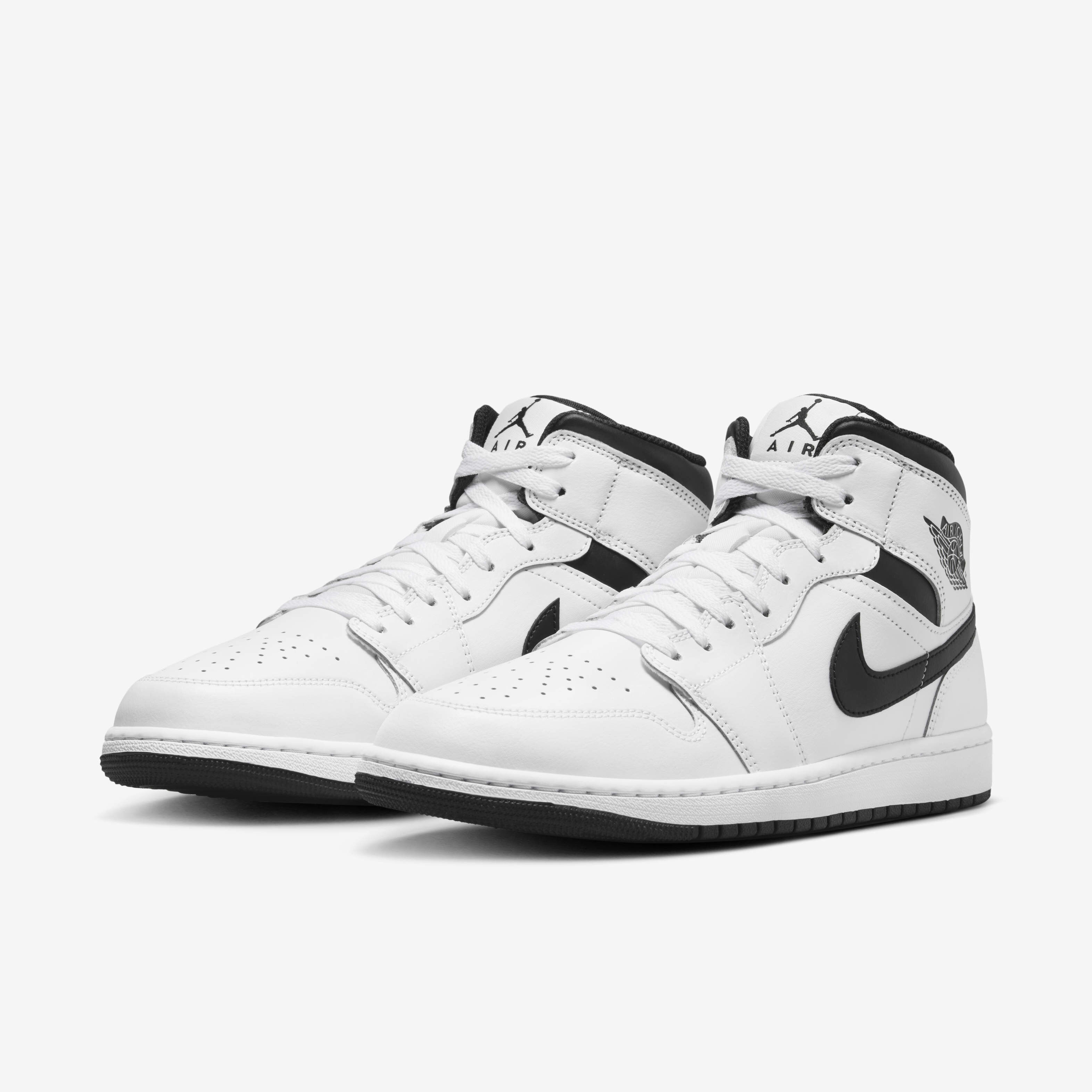 Air Jordan 1 Mid image number 4