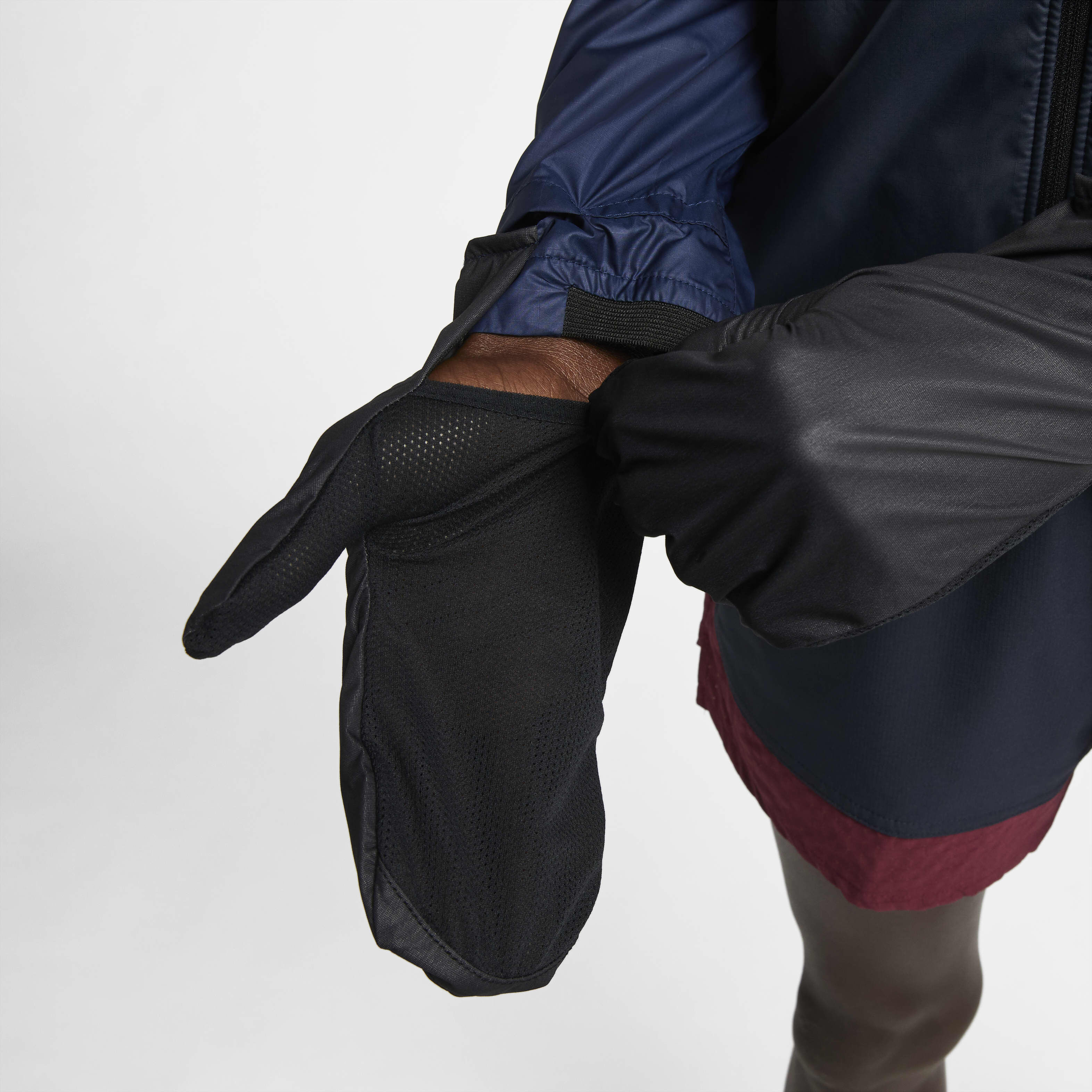 نايكي ويندرانر image number 3