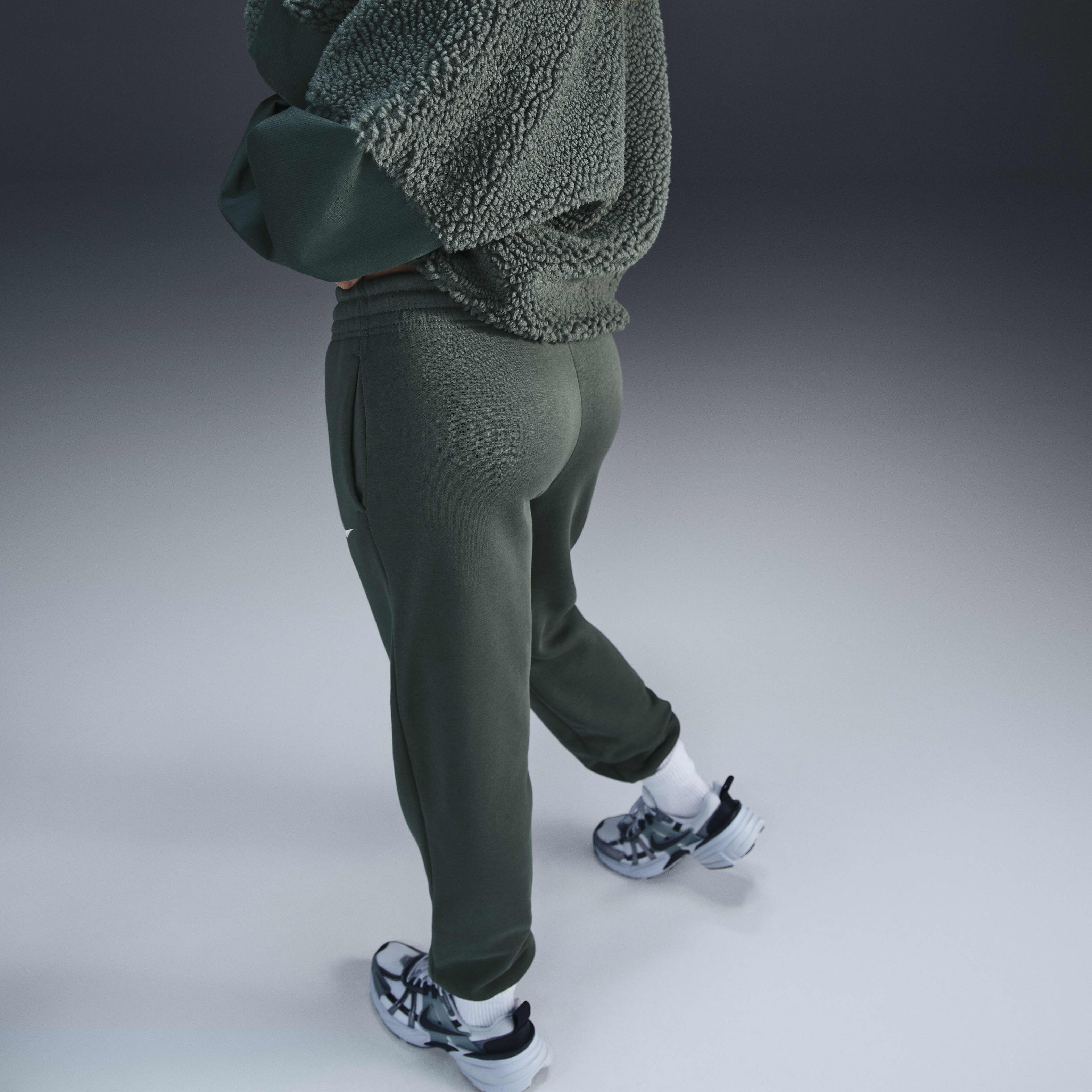 Nike sportswear fleece graphic tracksuit discount