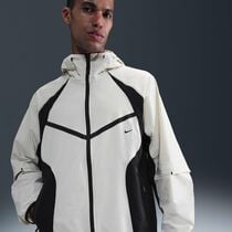 Nike Tech
