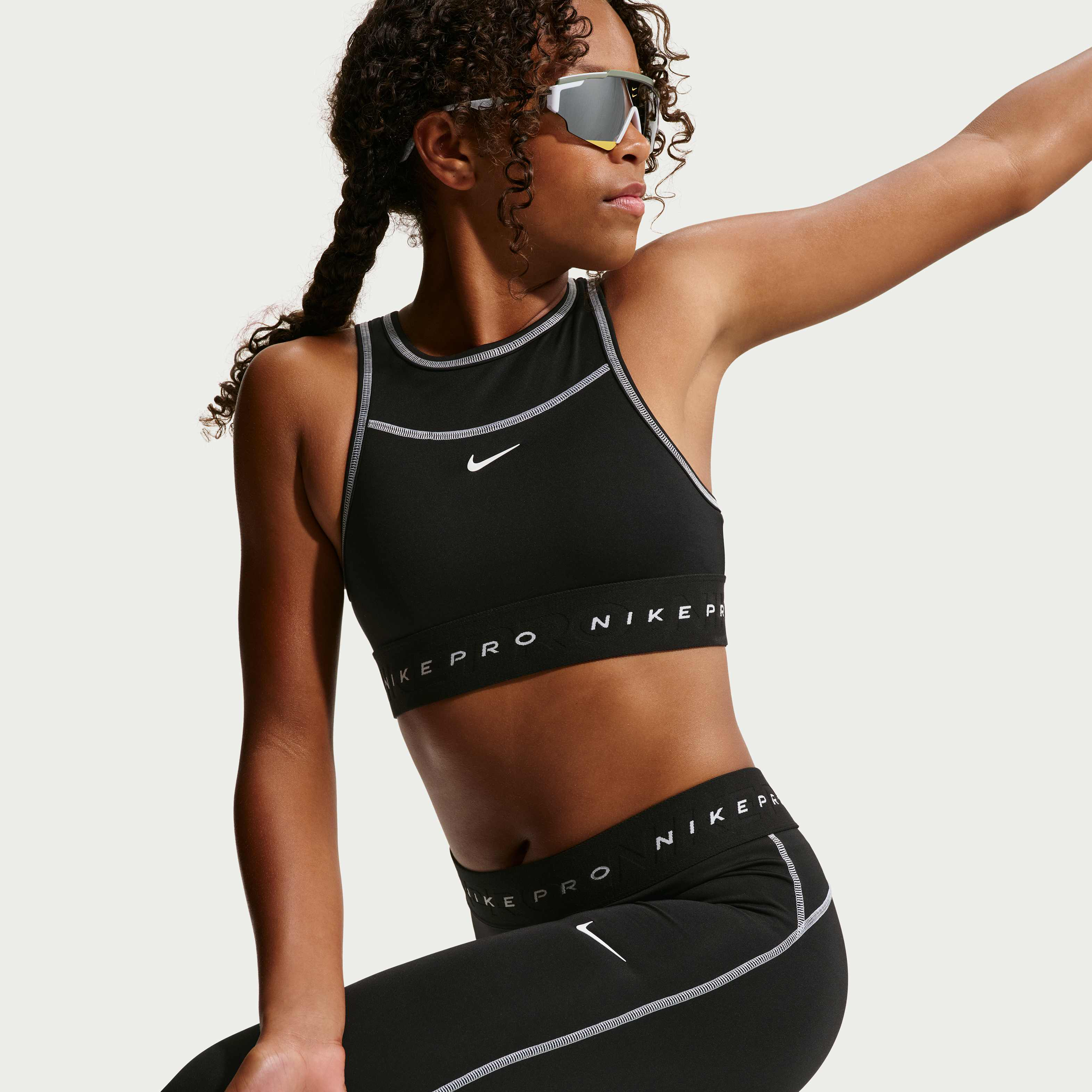 Nike Pro Swoosh image number 2