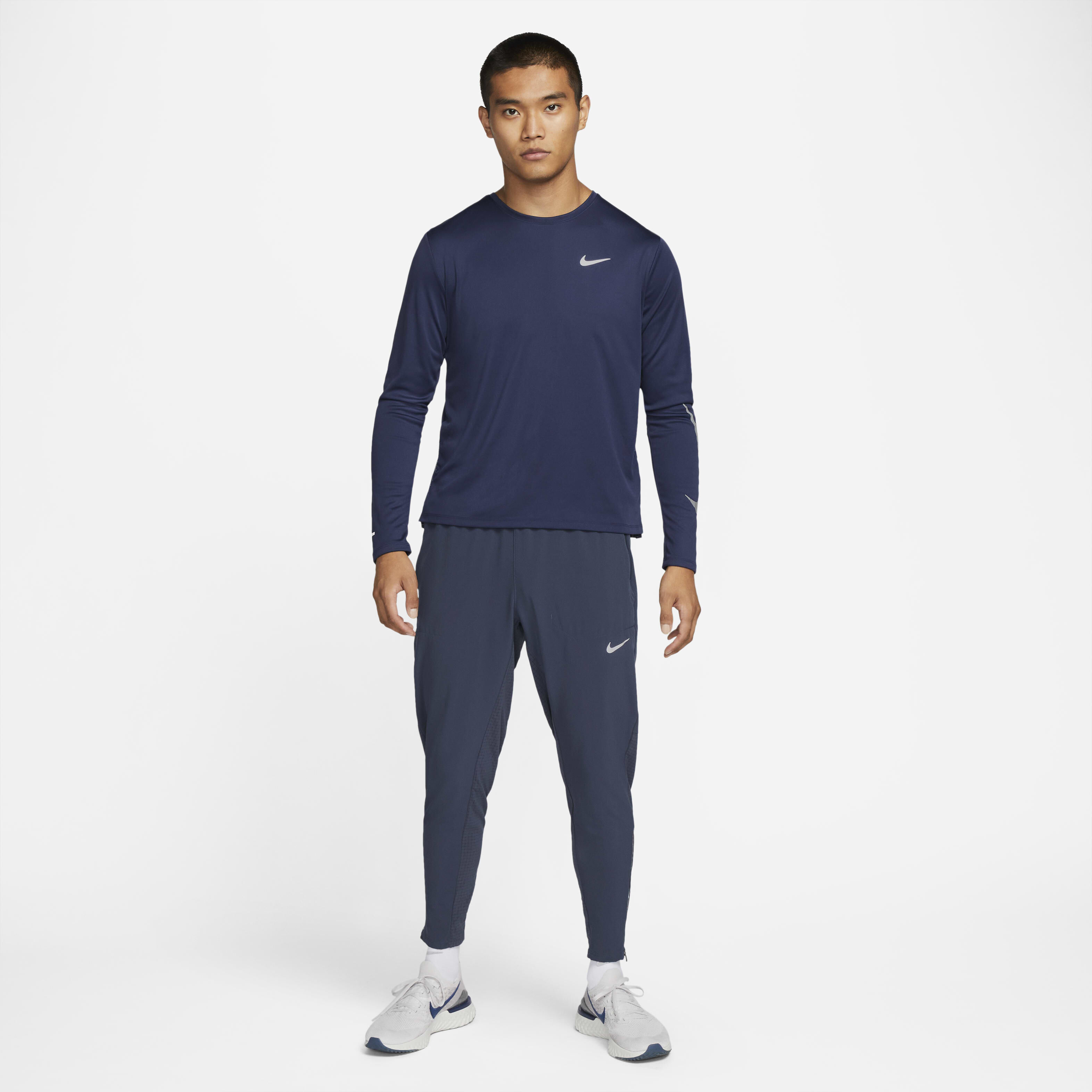 Nike Dri-FIT Miler Run Division image number 3