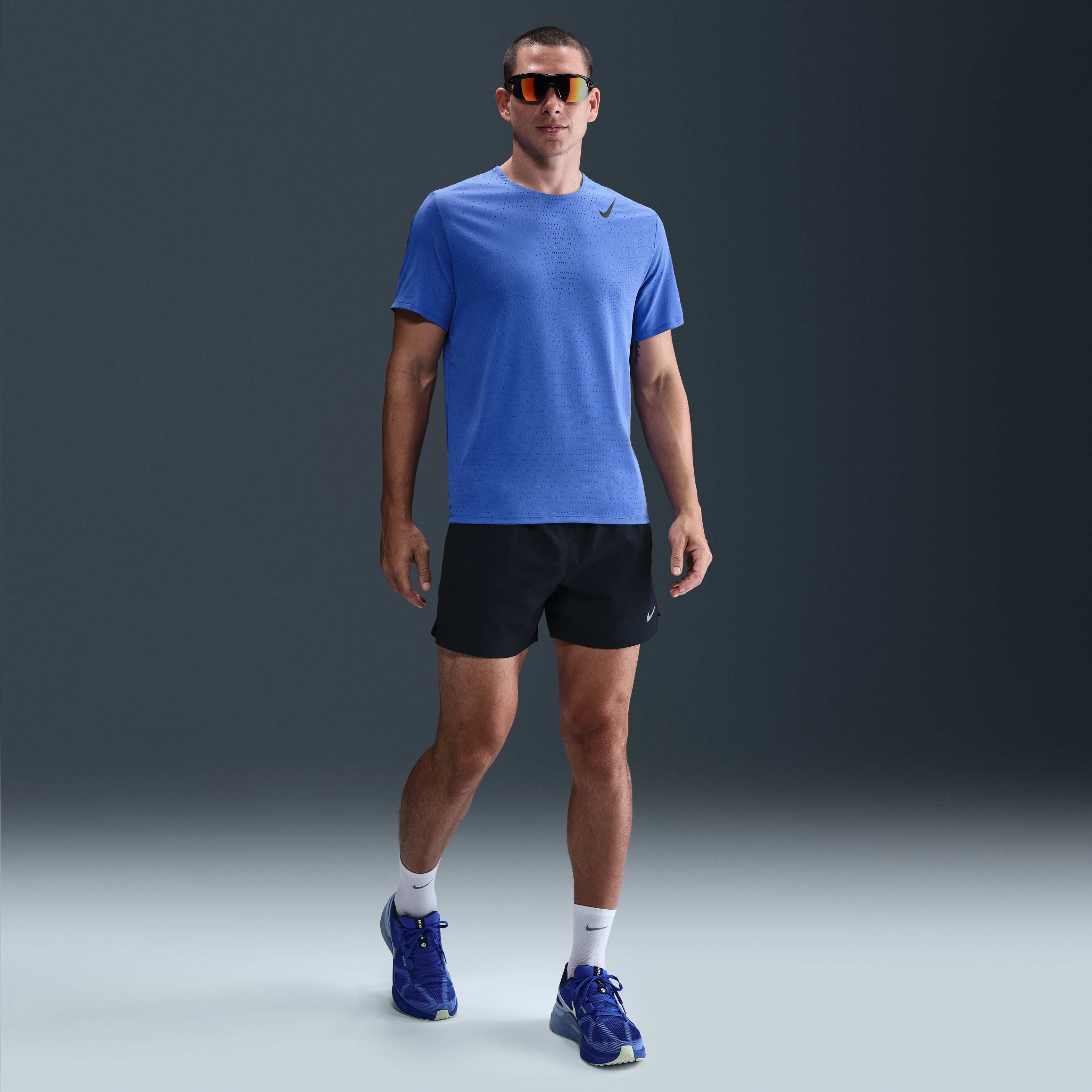 Nike AeroSwift image number 3