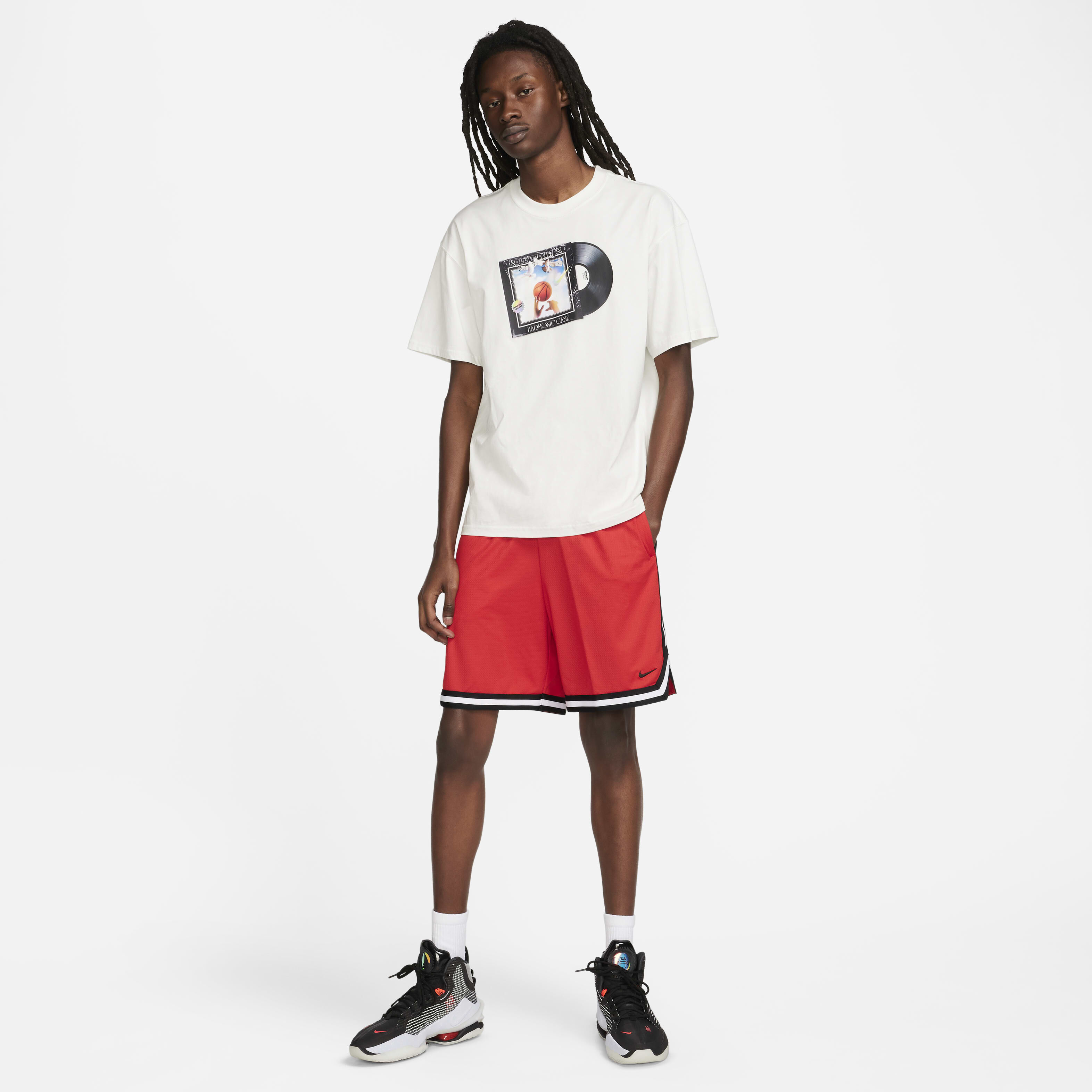 Nike dna shorts red sale