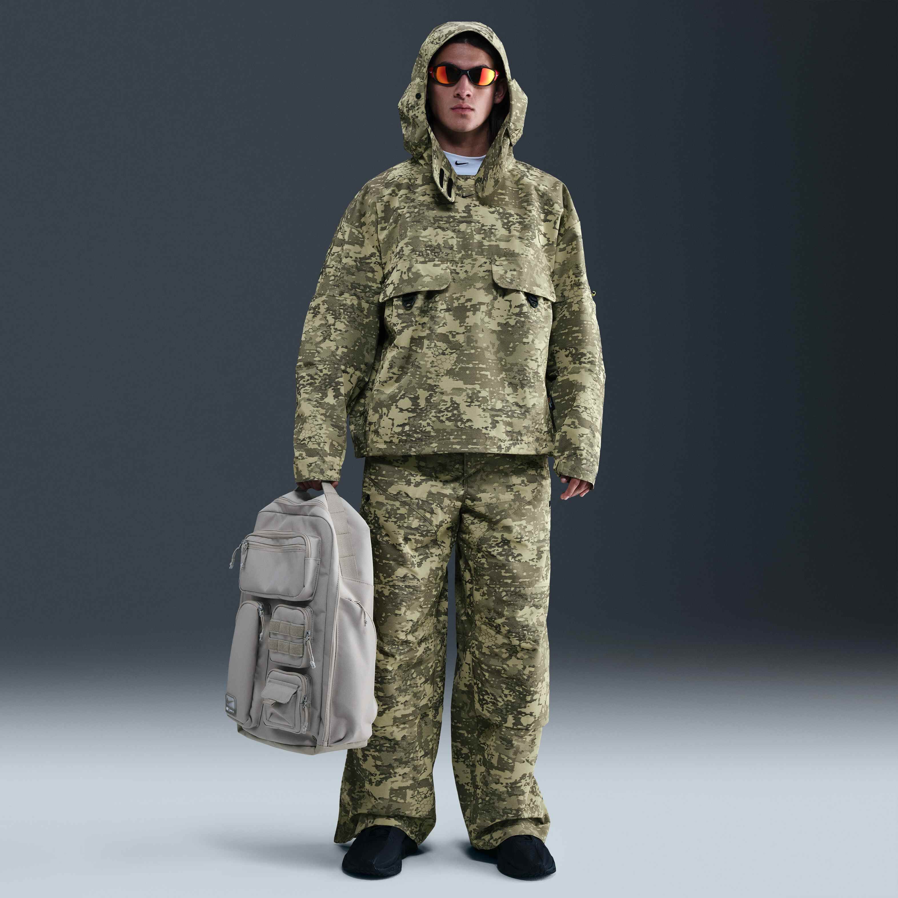 نايكي تك image number 3