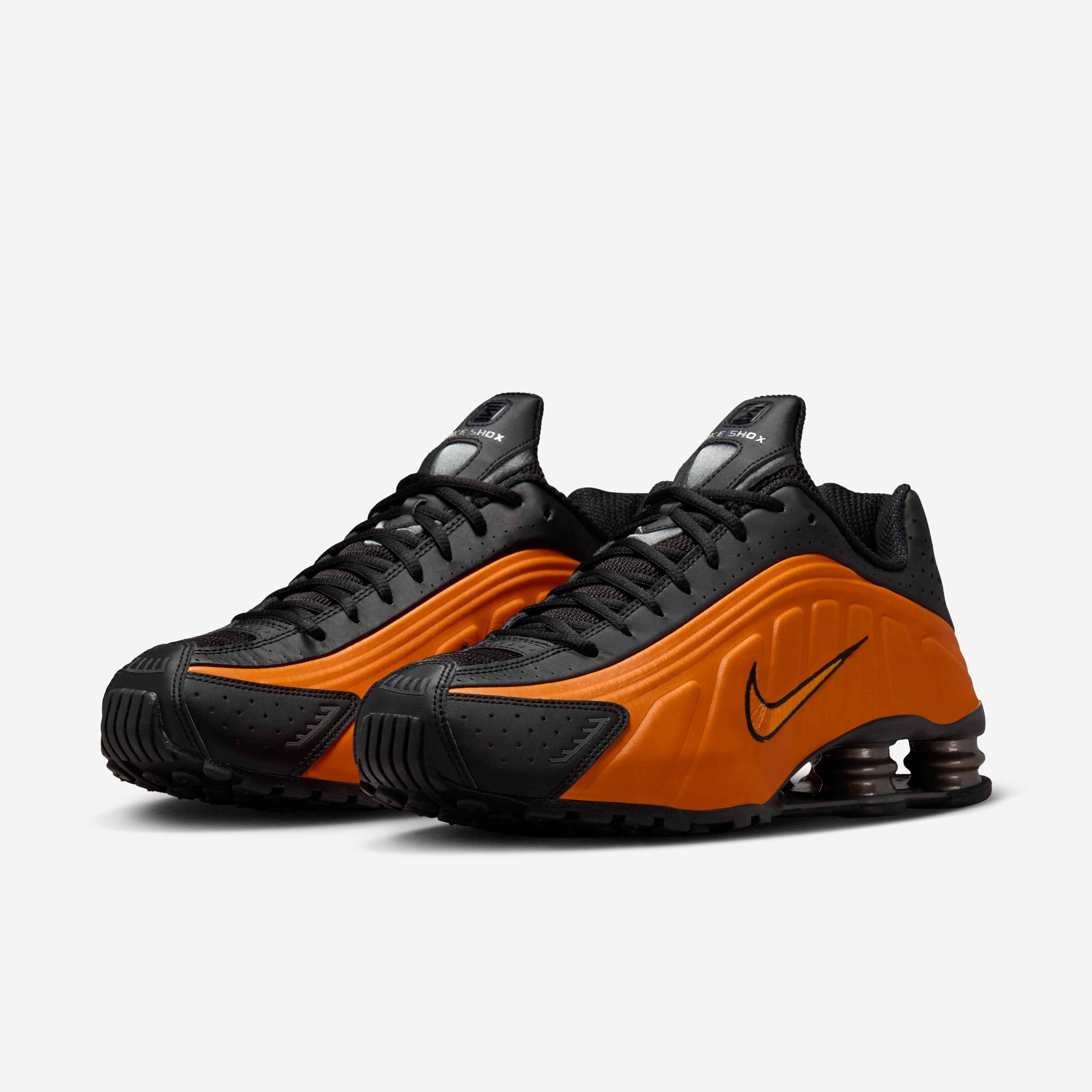Nike Shox R4 image number 4
