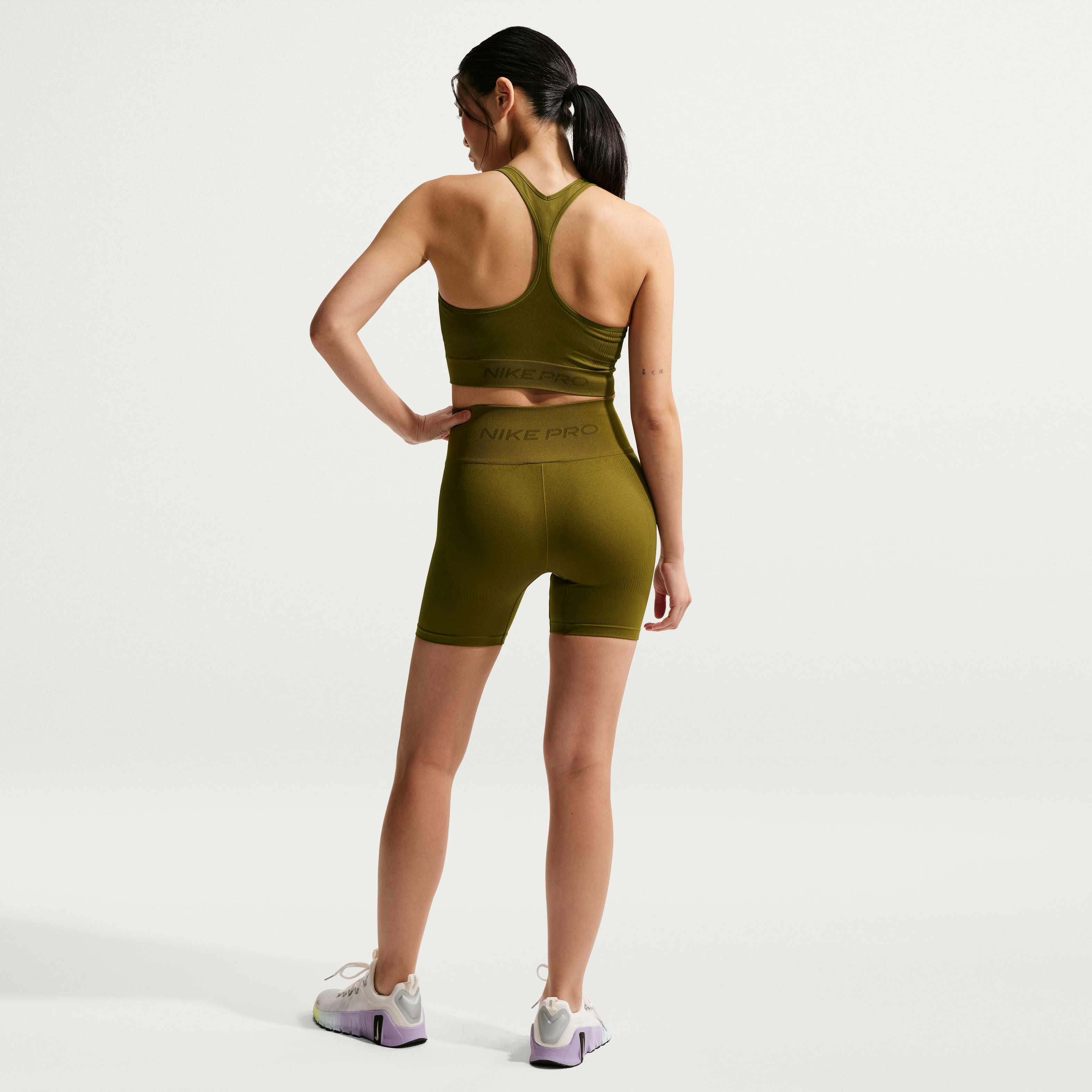Nike Pro Seamless image number 4