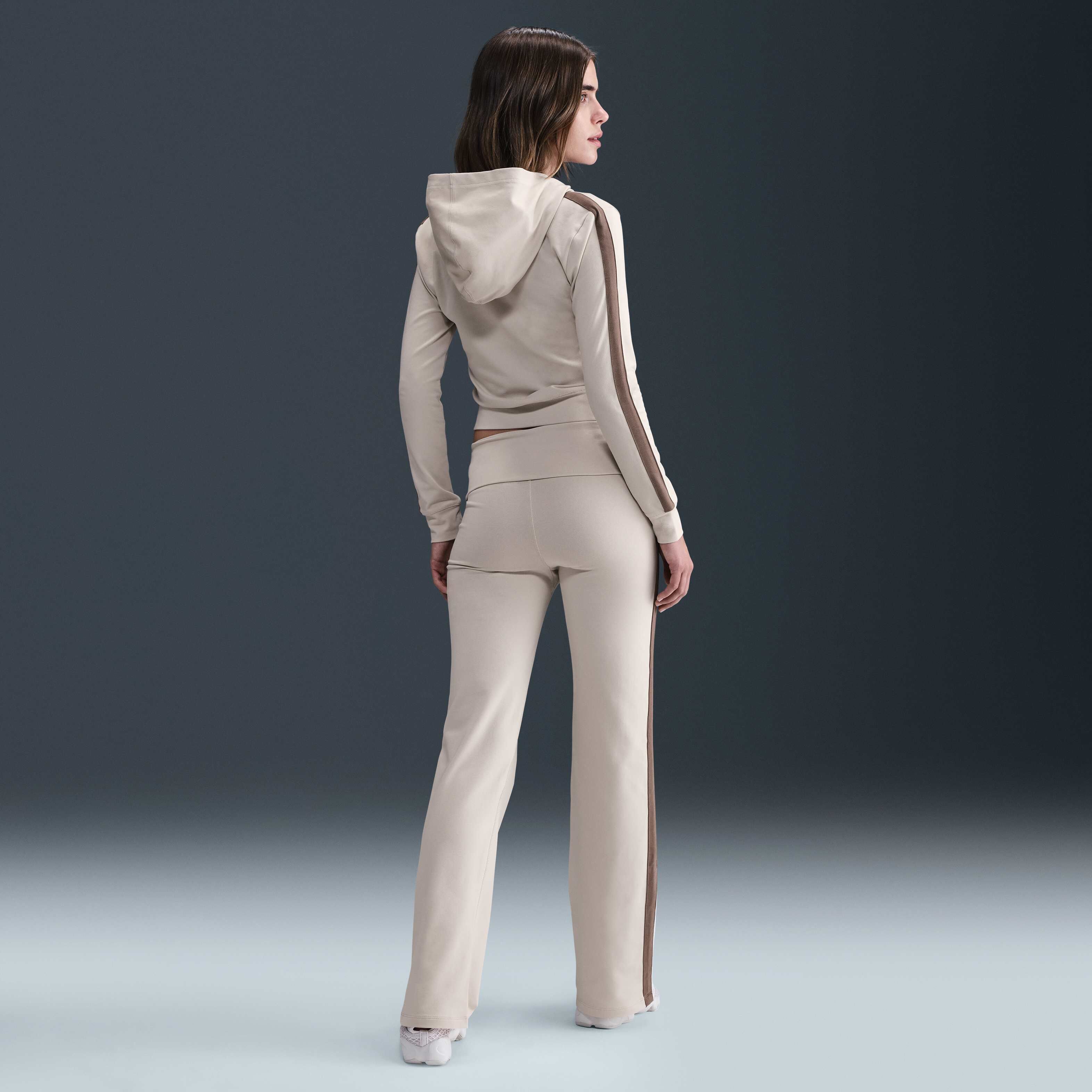 نايكي سبورتسوير image number 3