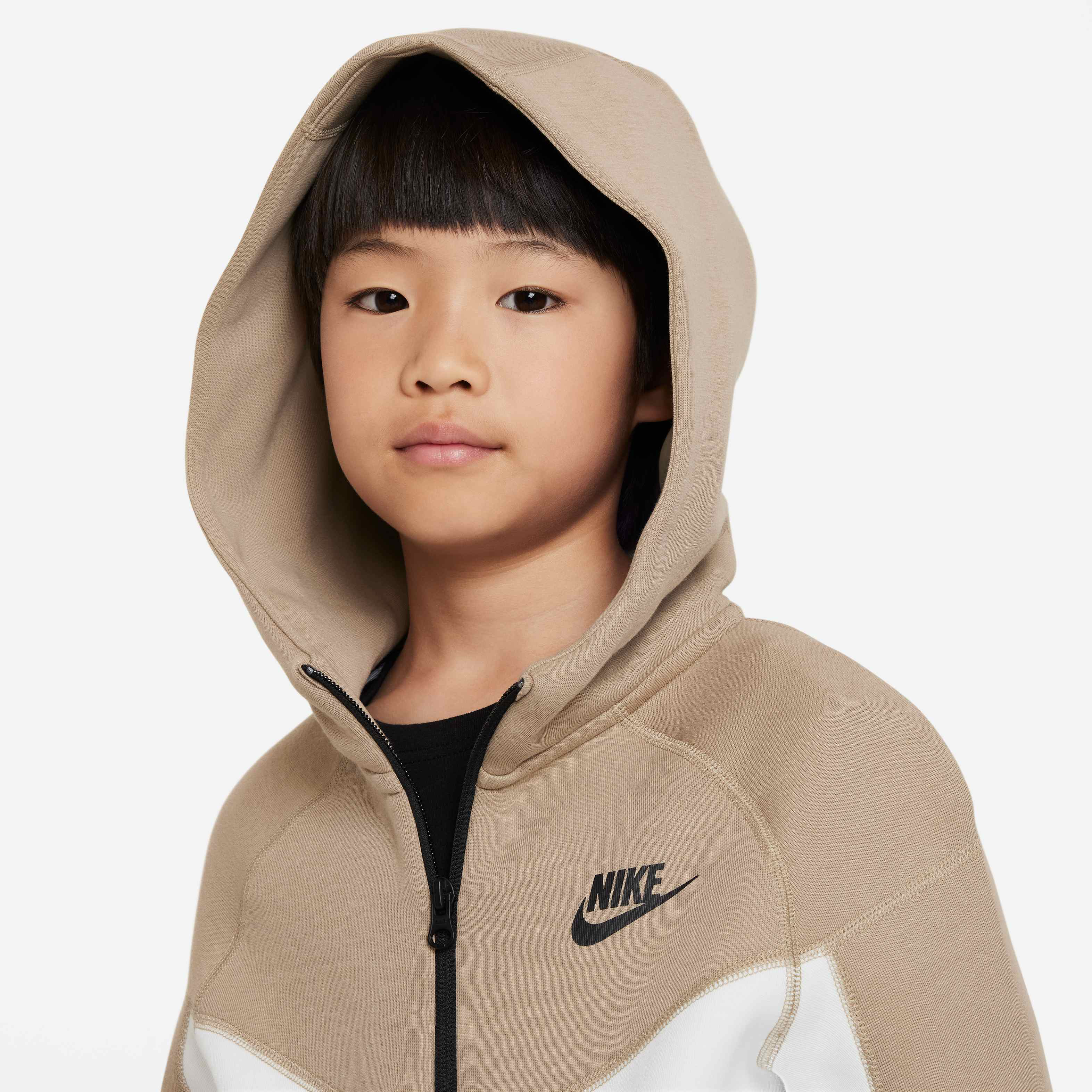 Nike Sportswear Tech Fleece image number 2