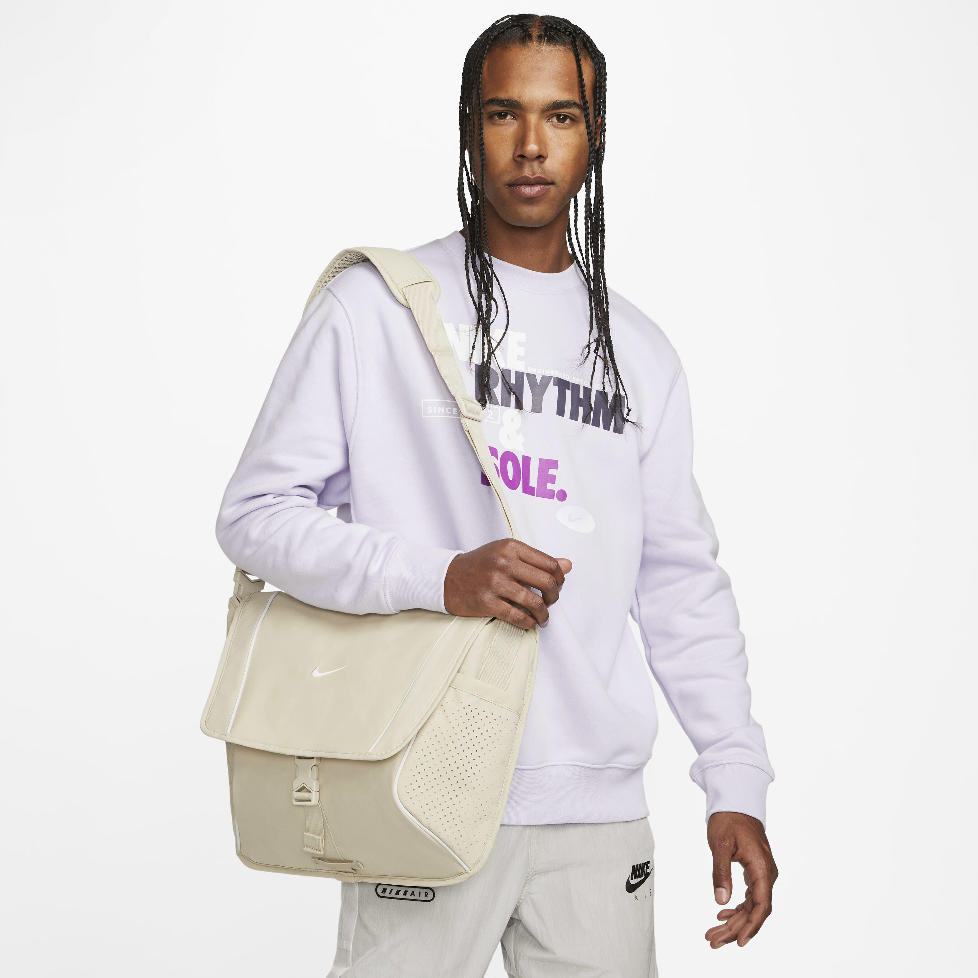 Nike Sportswear Essentials image number 1