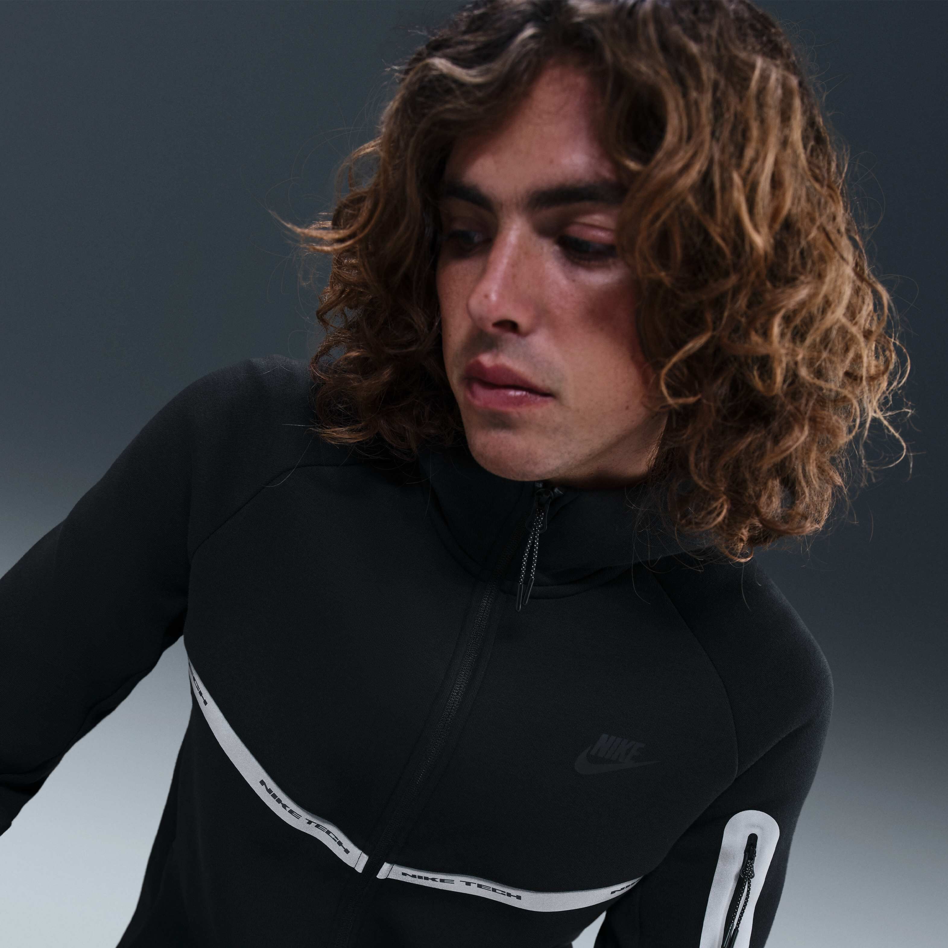 Nike Tech image number 2