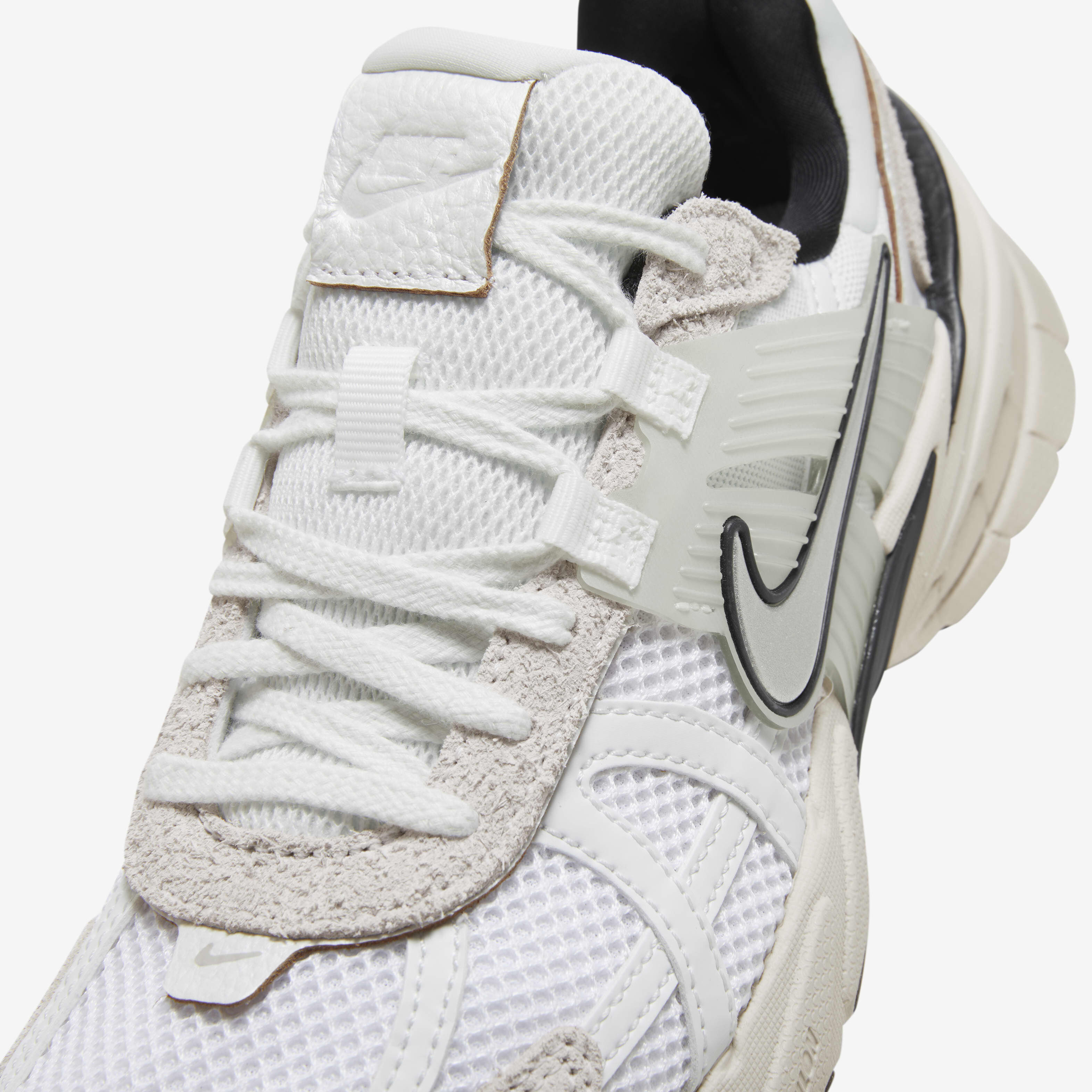 Nike V2K Run image number 6