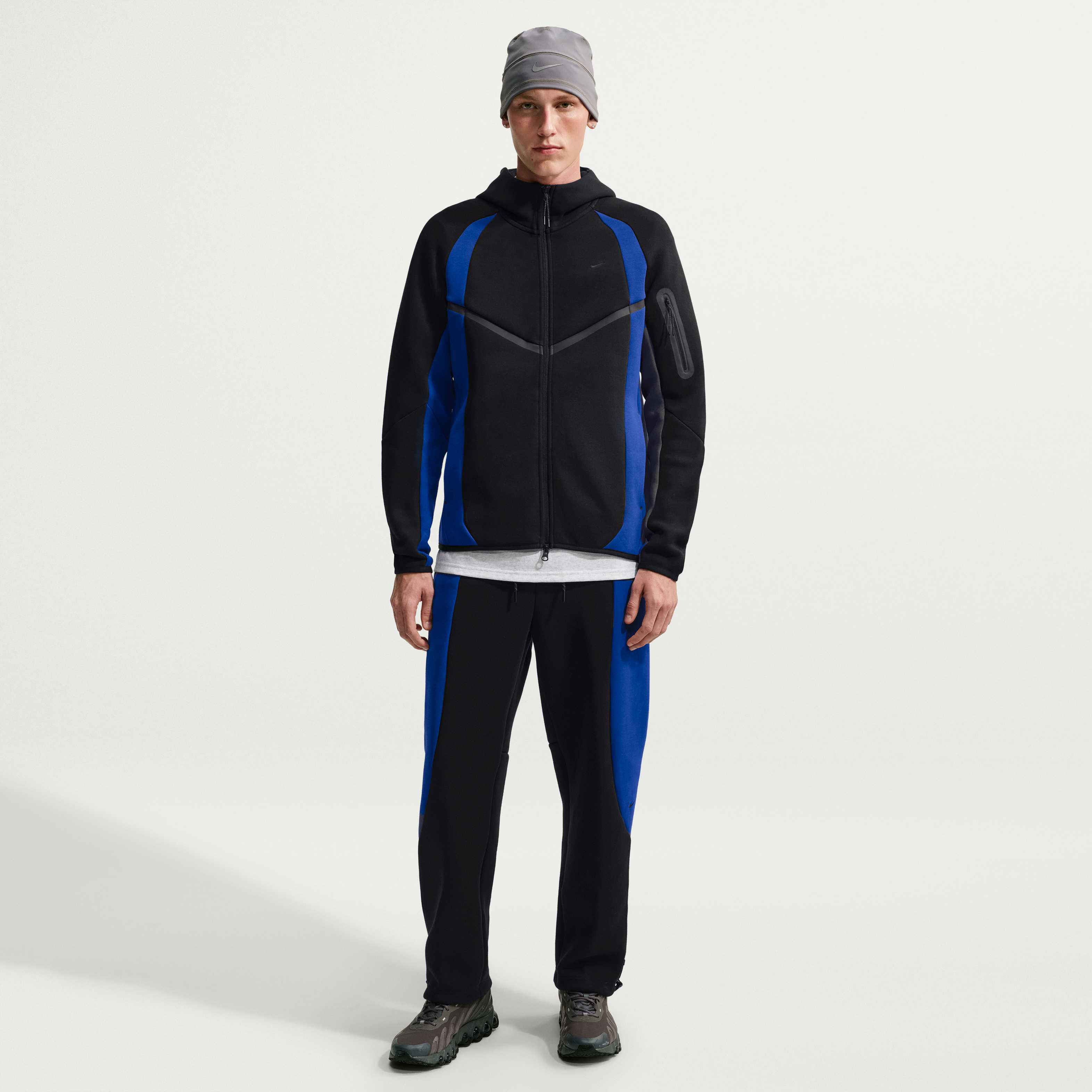 Nike Tech image number 3