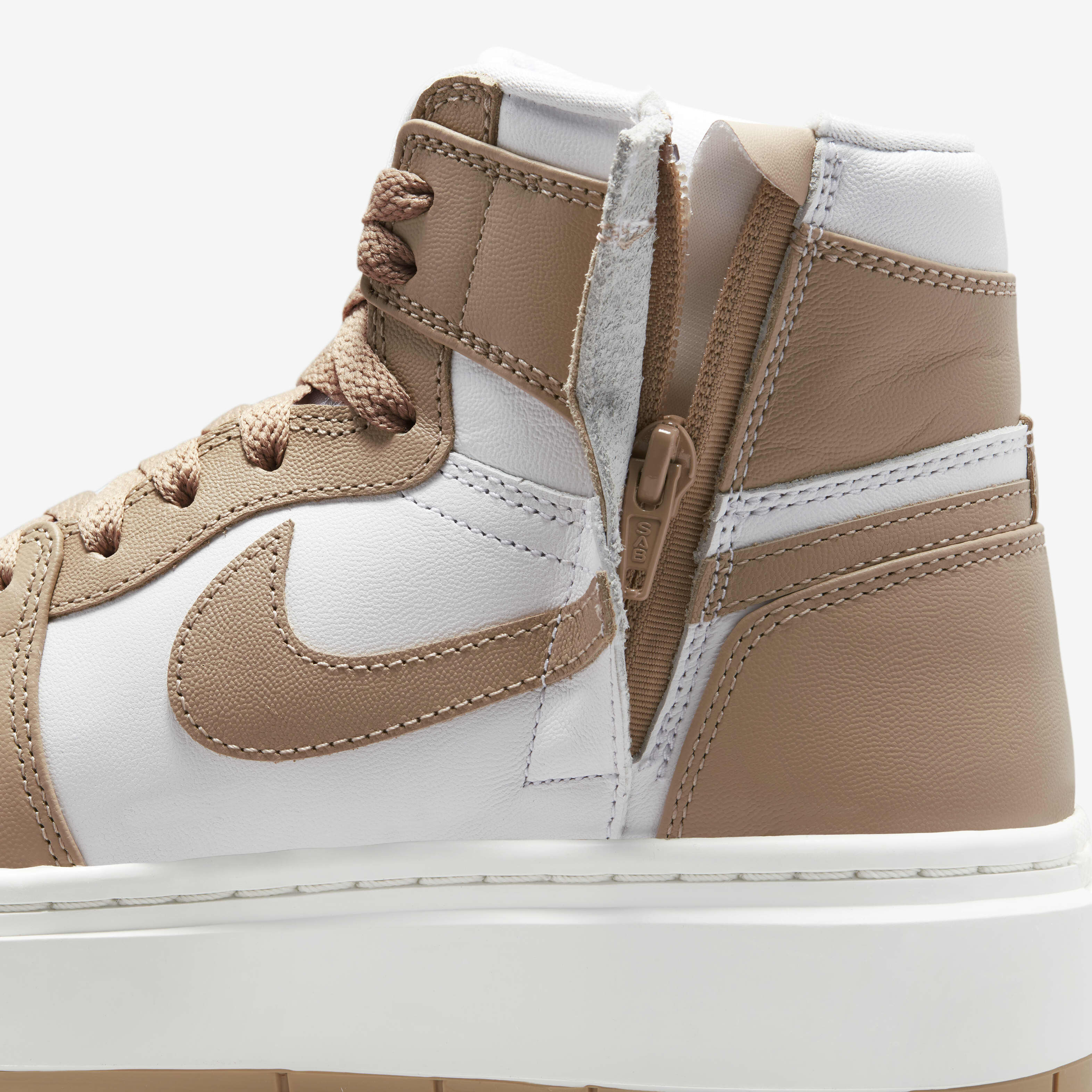 Air Jordan 1 Elevate High image number 8