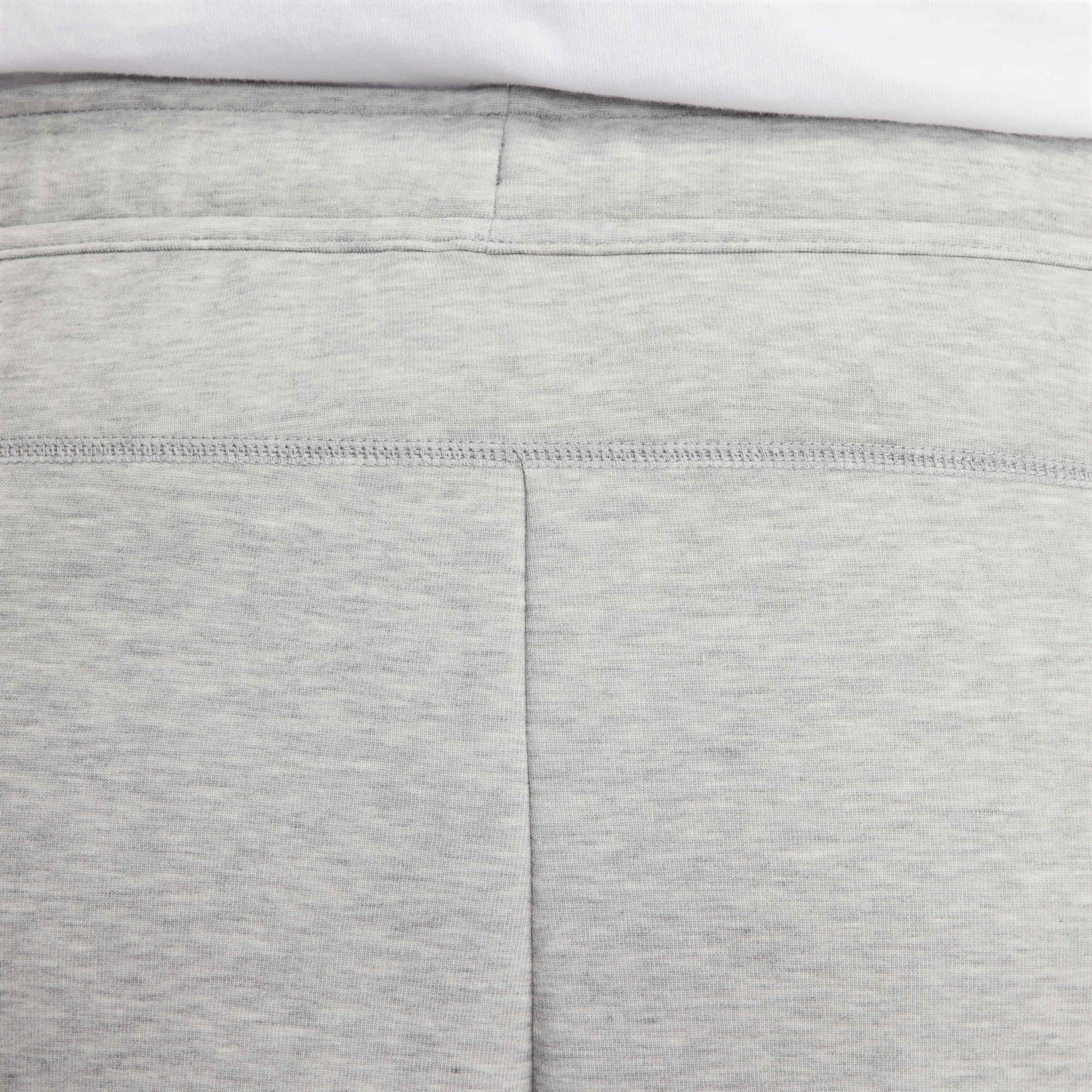 Nike Sportswear Tech Fleece image number 16