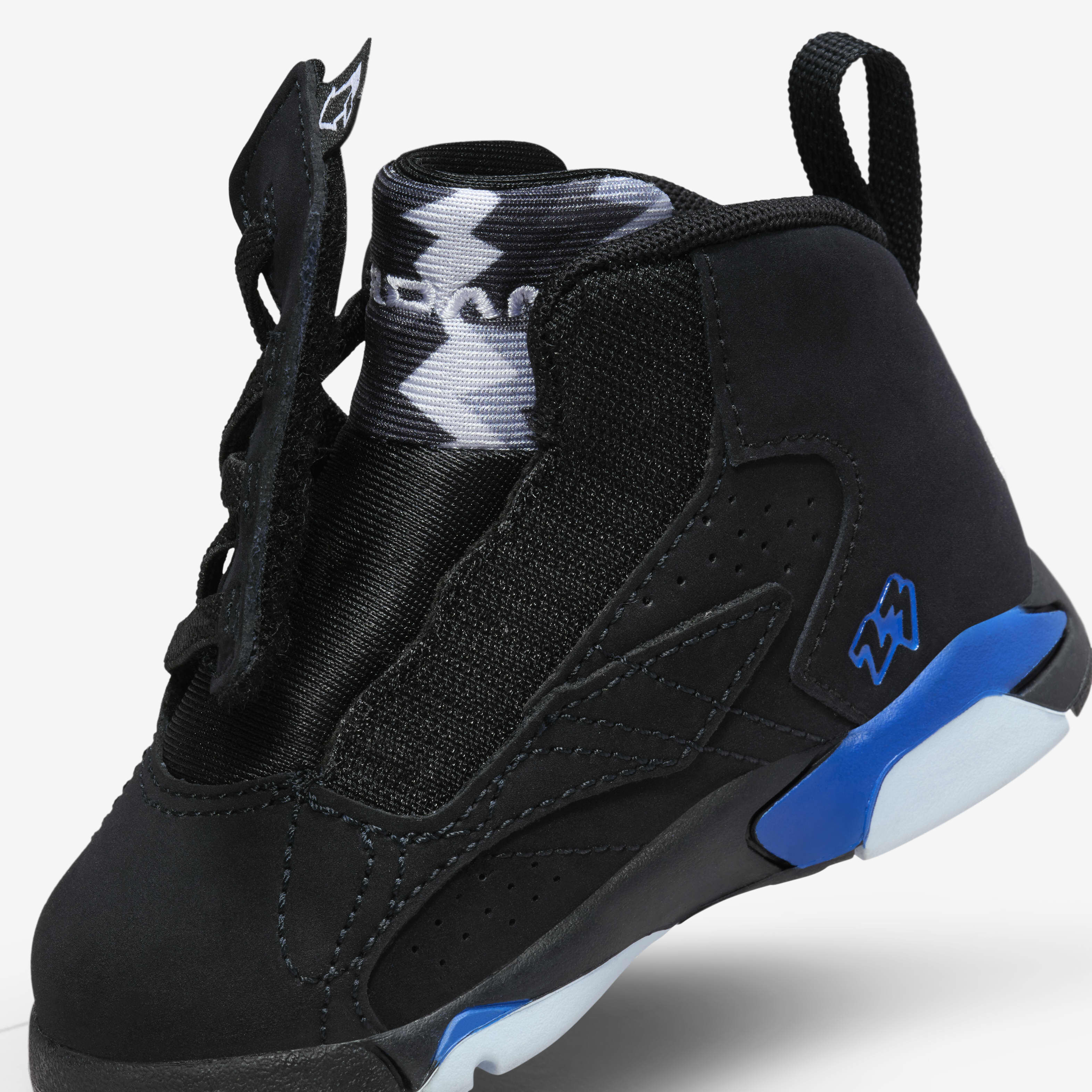 جمبمان ام في بي image number 7