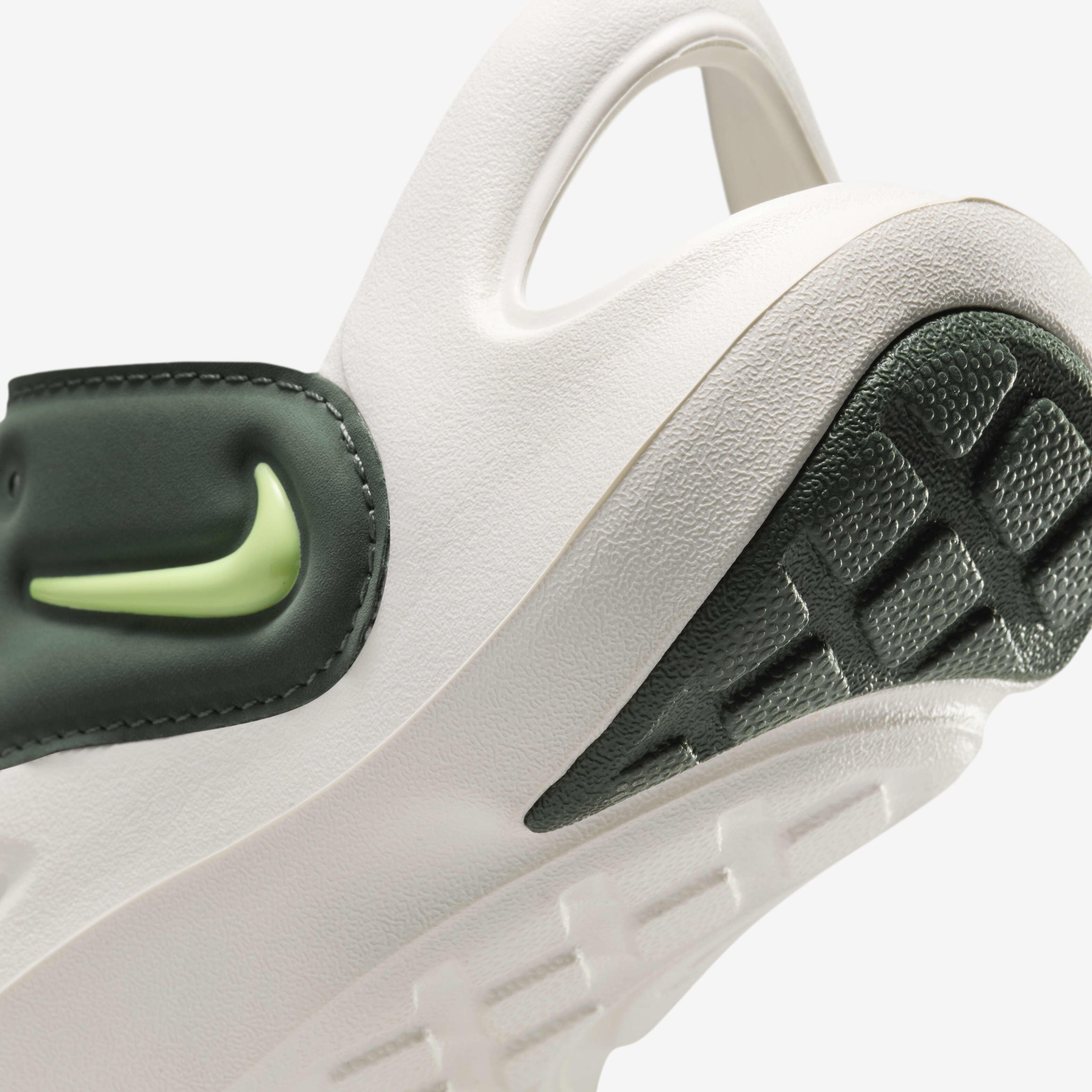Nike cross sandals top