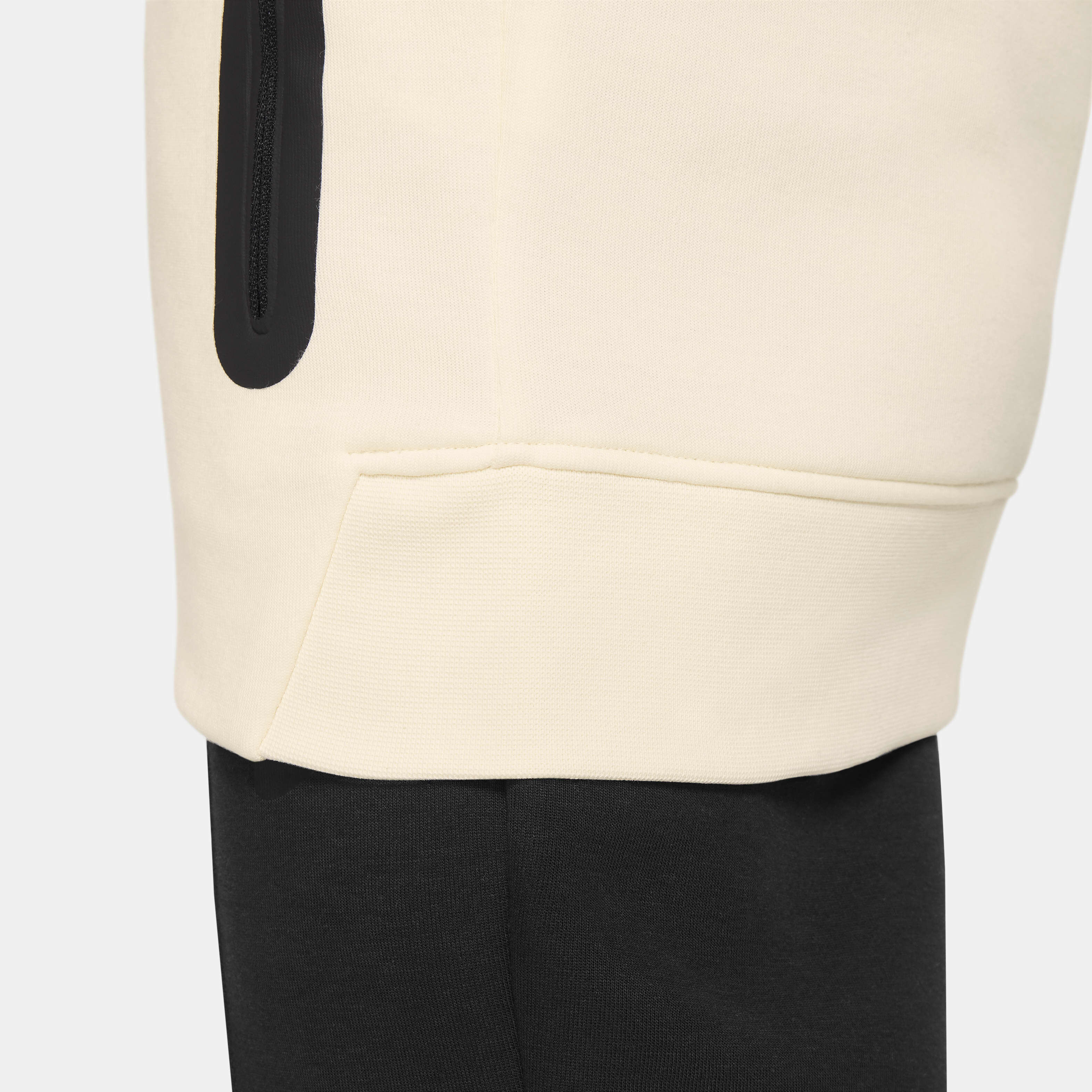 Nike Sportswear Tech Fleece image number 4