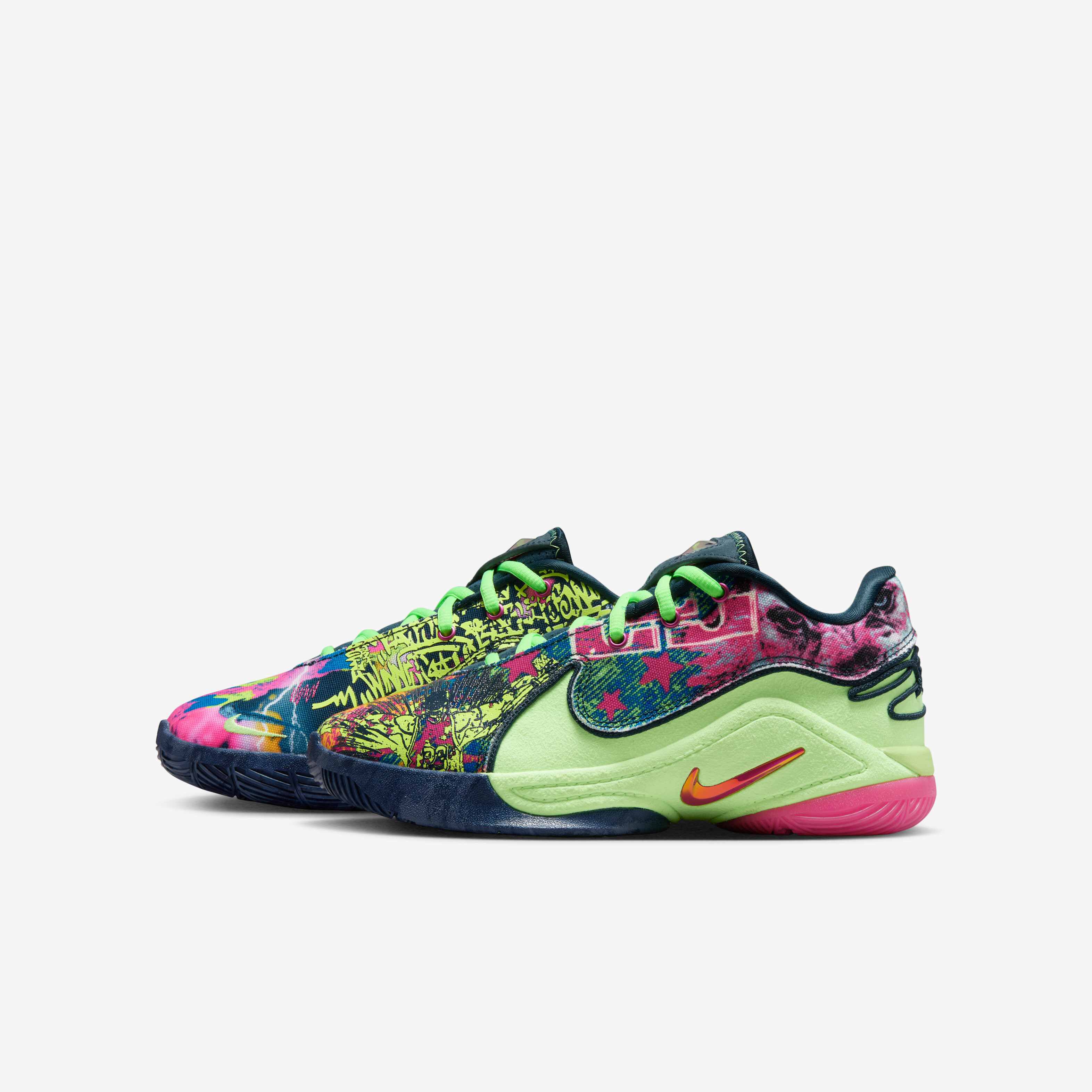 ليبرون 22 image number 0