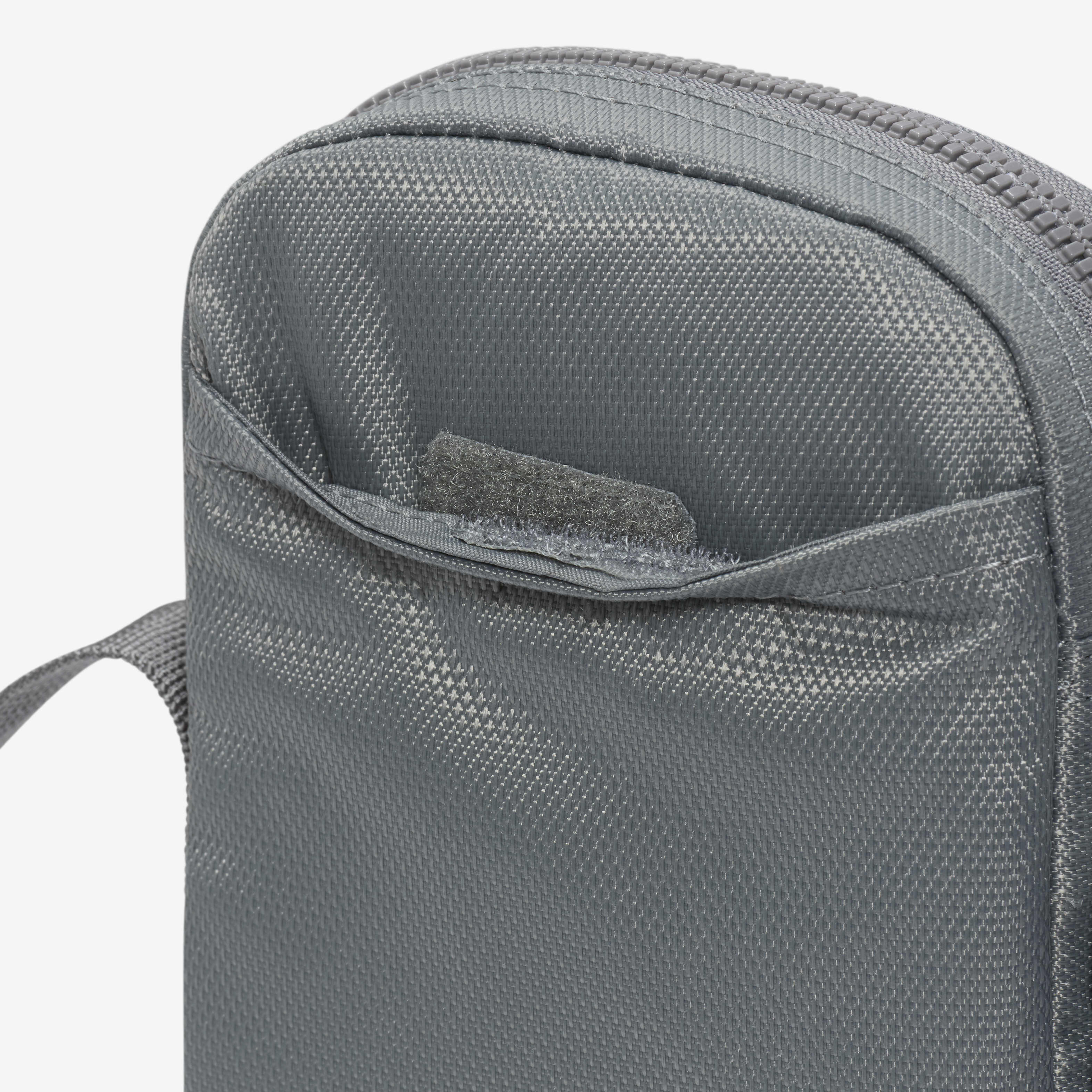 Nike Heritage image number 6