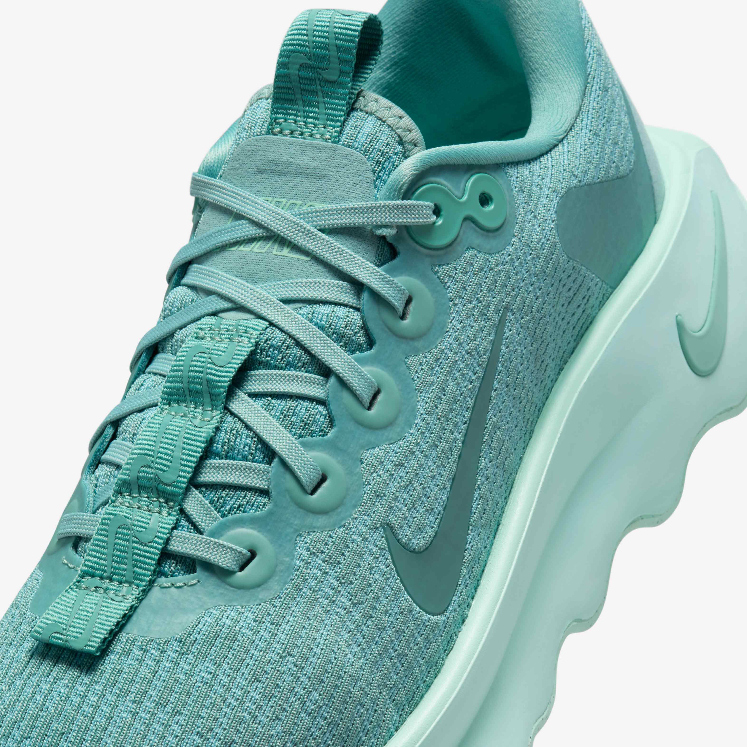 نايكي موتيفا image number 6