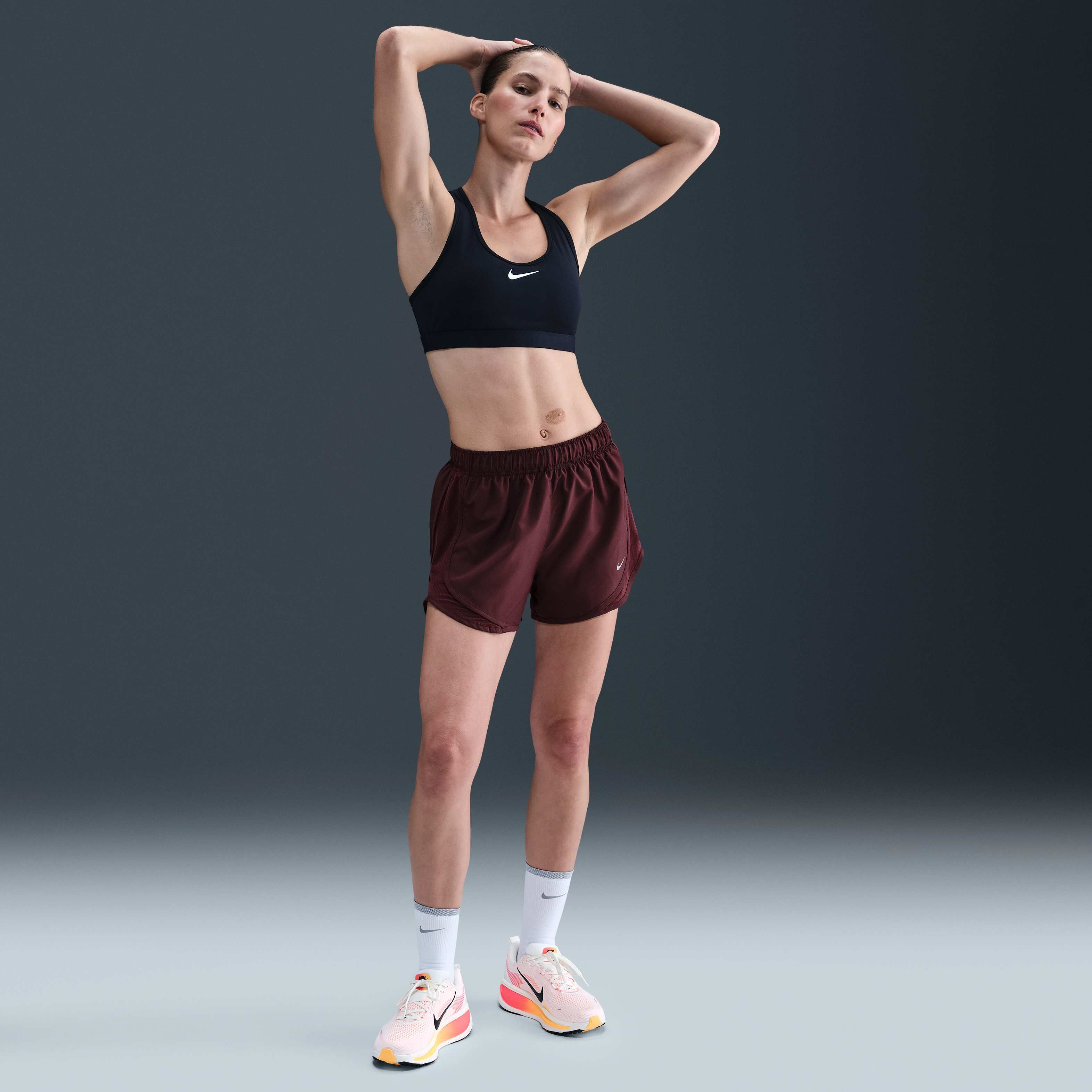 نايكي تيمبو image number 0