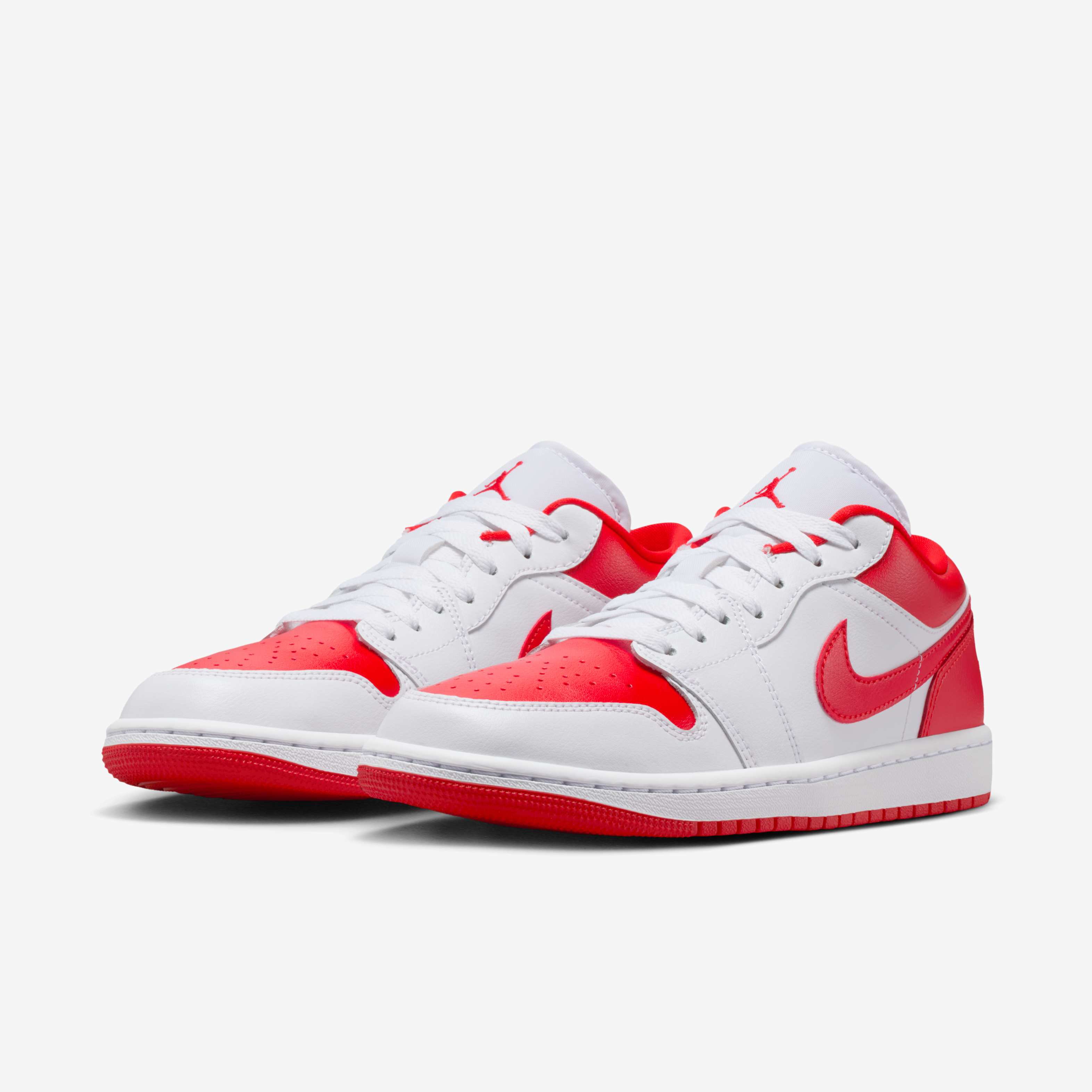 اير جوردن 1 لو image number 4