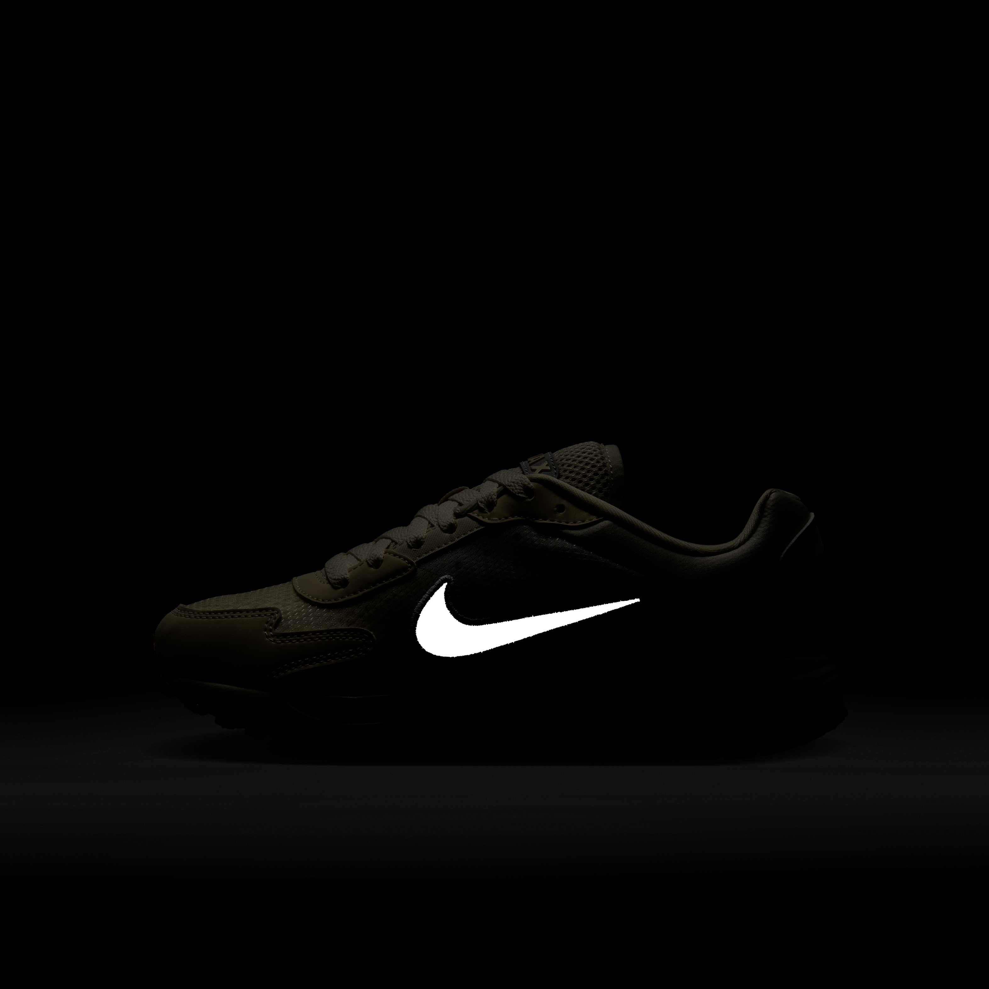 Nike Air Max Solo image number 9