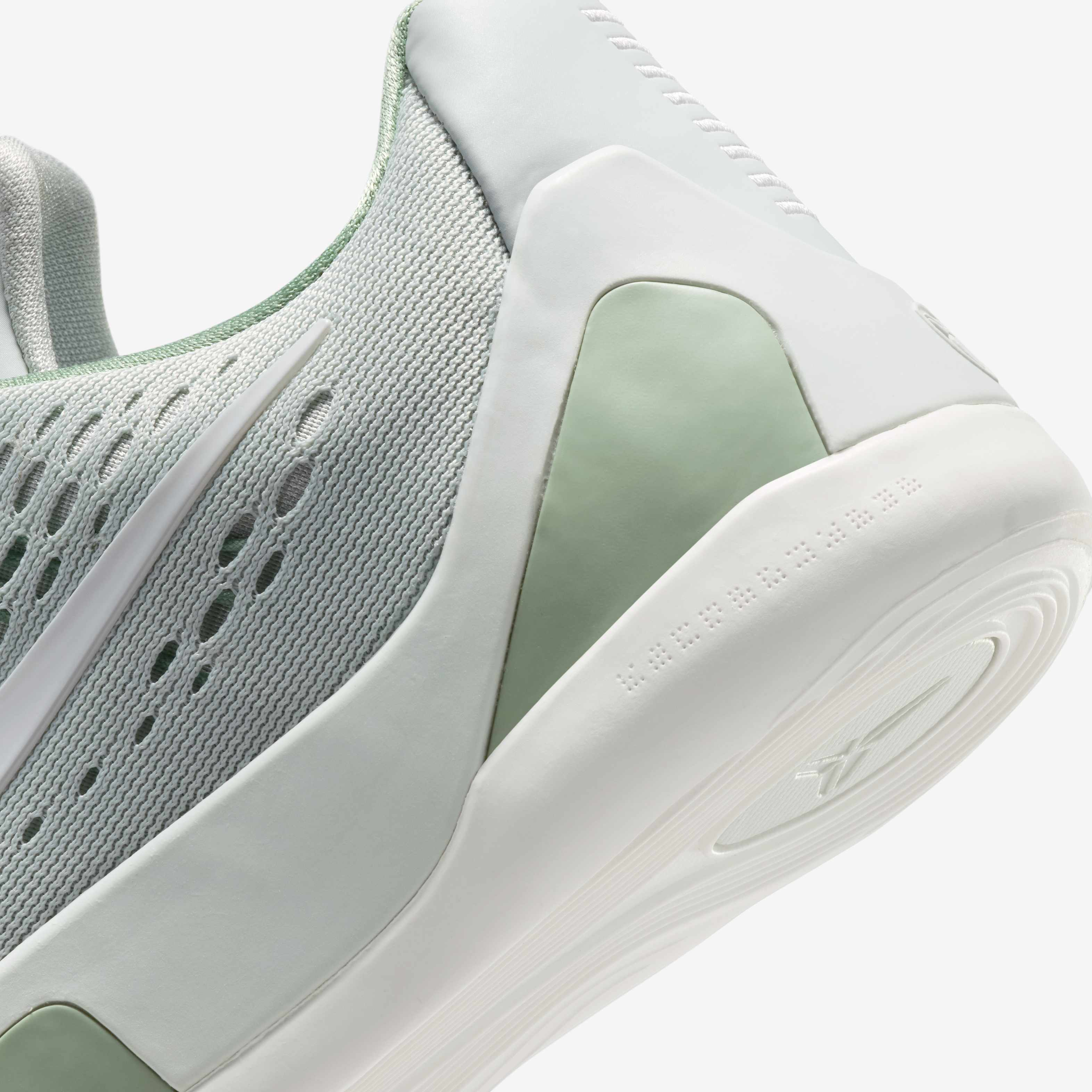 Kobe IX Low EM image number 7