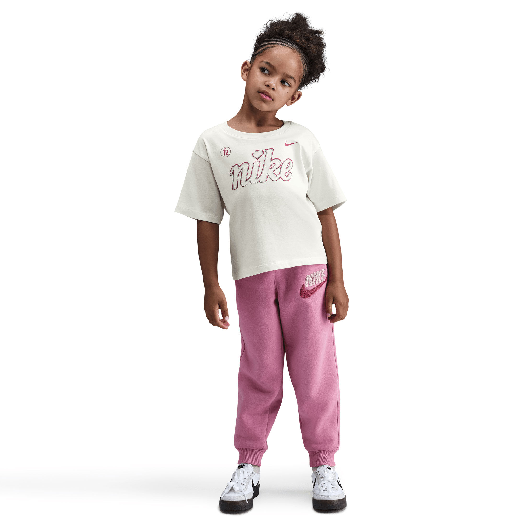 نايكي كوزي image number 1