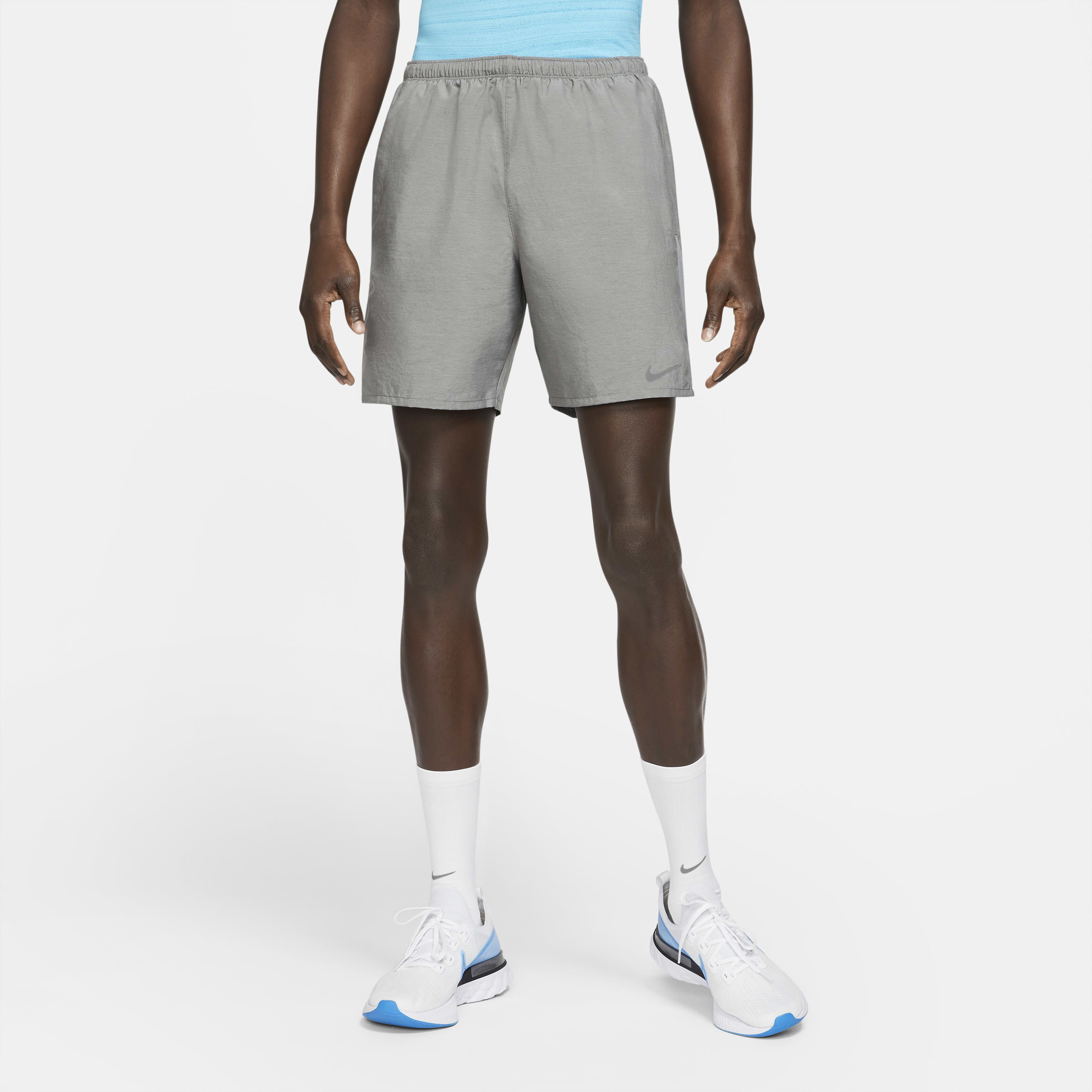 Nike challenger 2in1 top