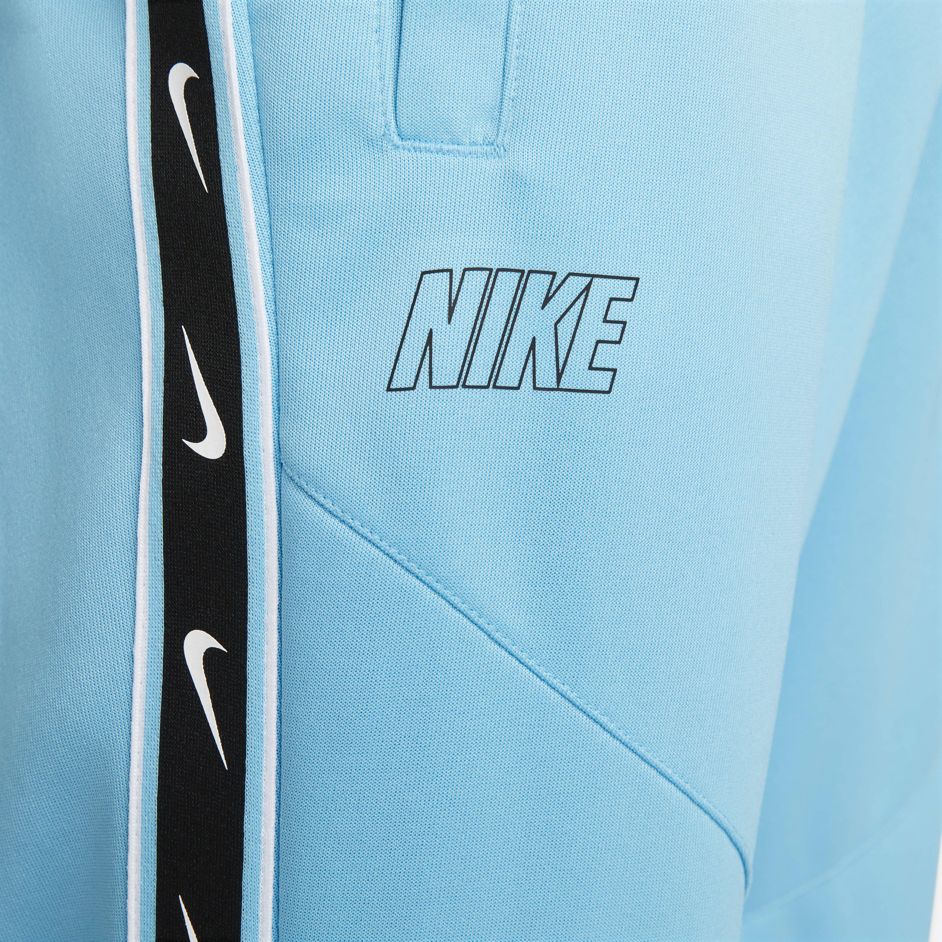 Nike Sportswear Repeat image number 2
