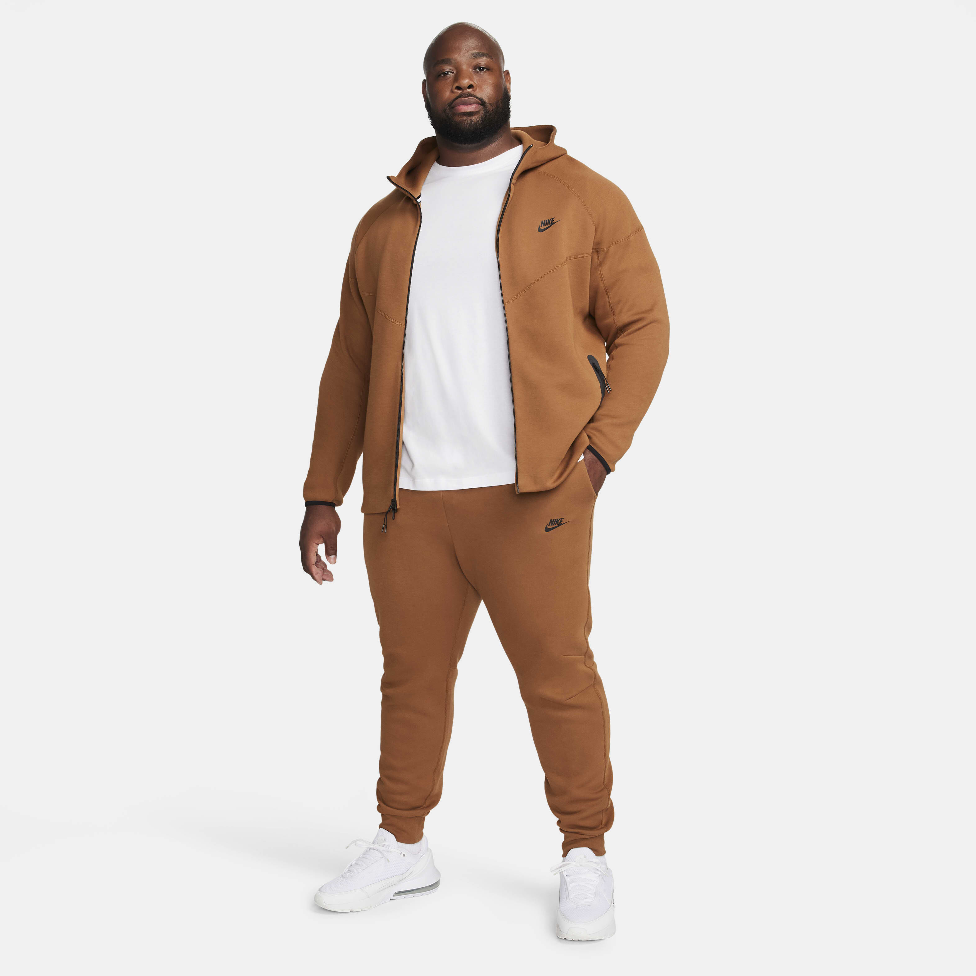 Nike Sportswear Tech Fleece image number 18